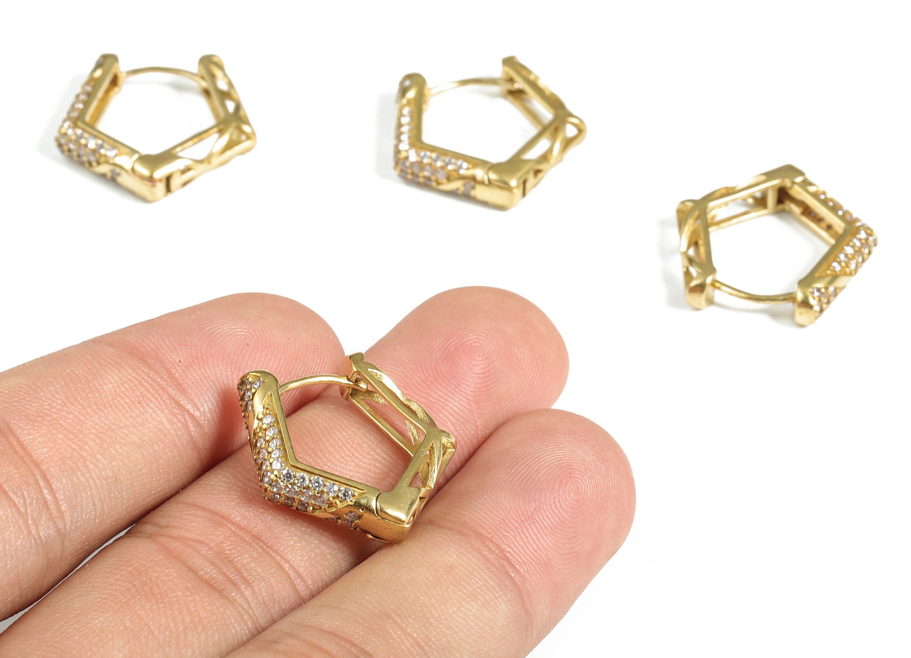 Brass Pentagon Huggie Hoop Earrings – Brass Geometric Zircon Hoop Earring – Minimalist Hoop - Jewelry Supplies - 20.62×19.87×3.02mm - PP4060 - DOMEDBAZAAR