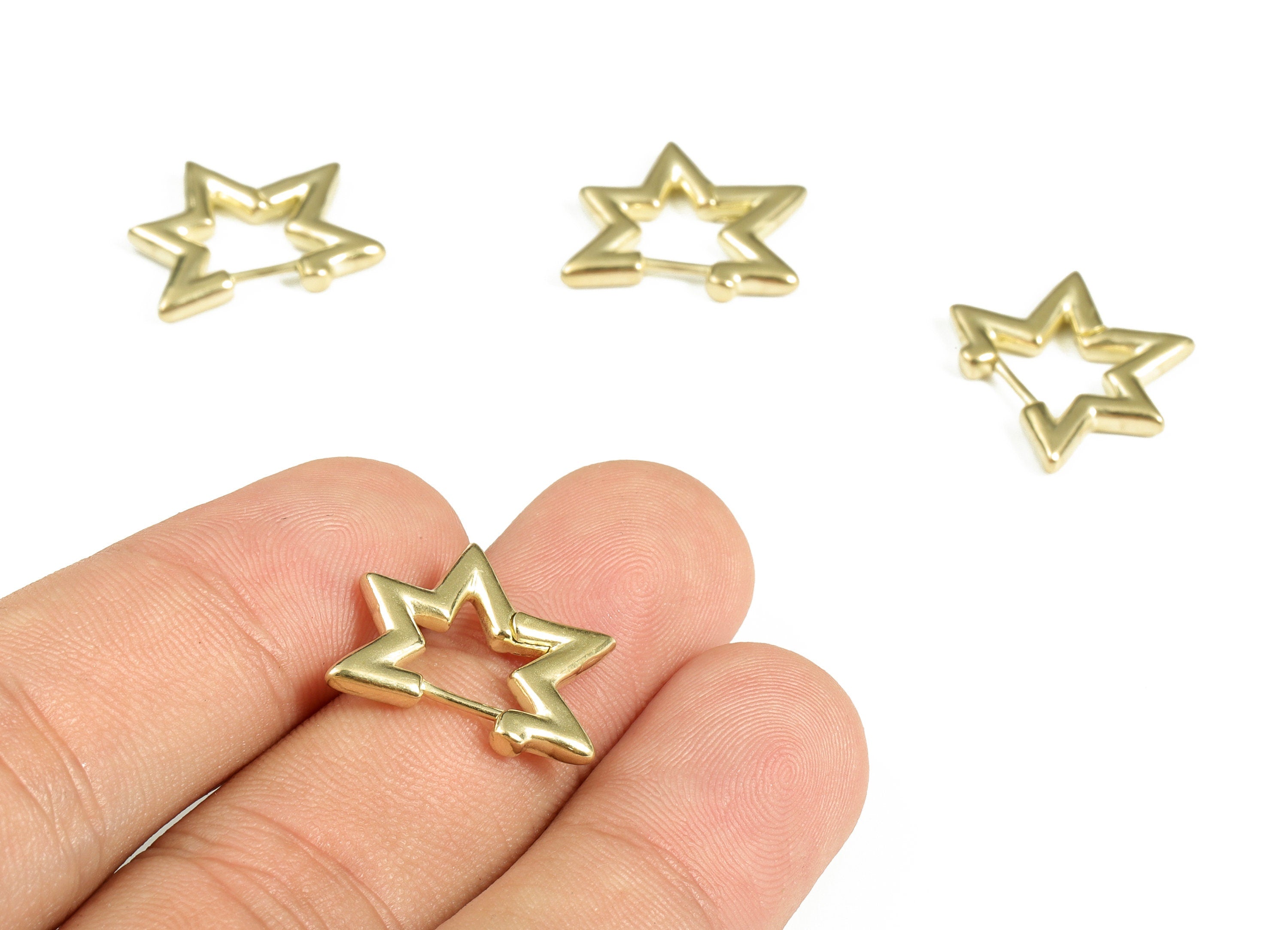 Brass Star Huggie Earring – Fun Star Earrings – Star Earrings Huggie – Dainty Star Hoops - Jewelry Supplies - 17.95×16.28×2.38mm - PP4128 - DOMEDBAZAAR