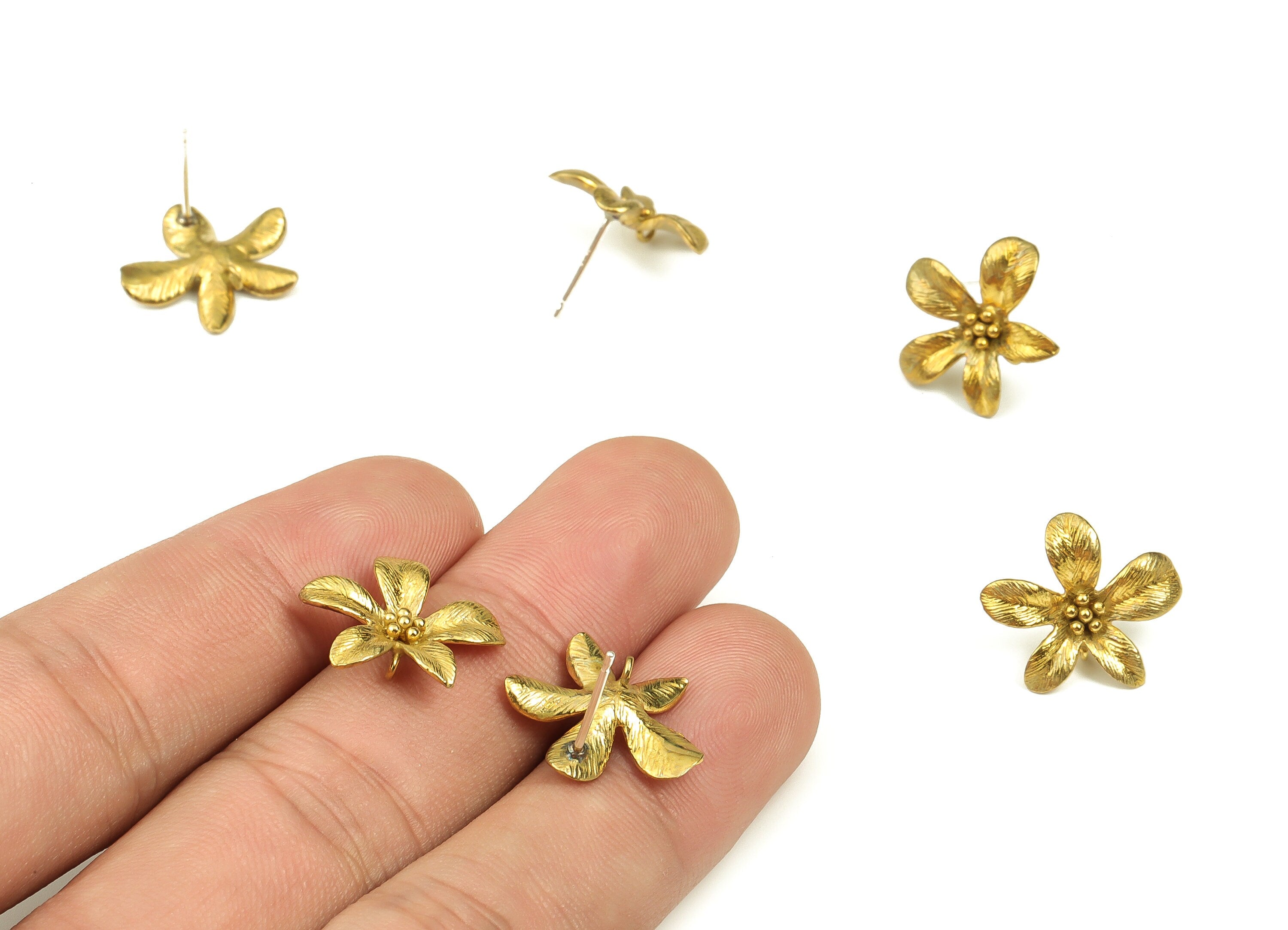 Brass Flower Earring Stud - Raw Brass Flower Earring Post - Brass Flower Stud - Jewelry Making Supplies - 15.33x17.5x1.15mm - PP4427 - DOMEDBAZAAR