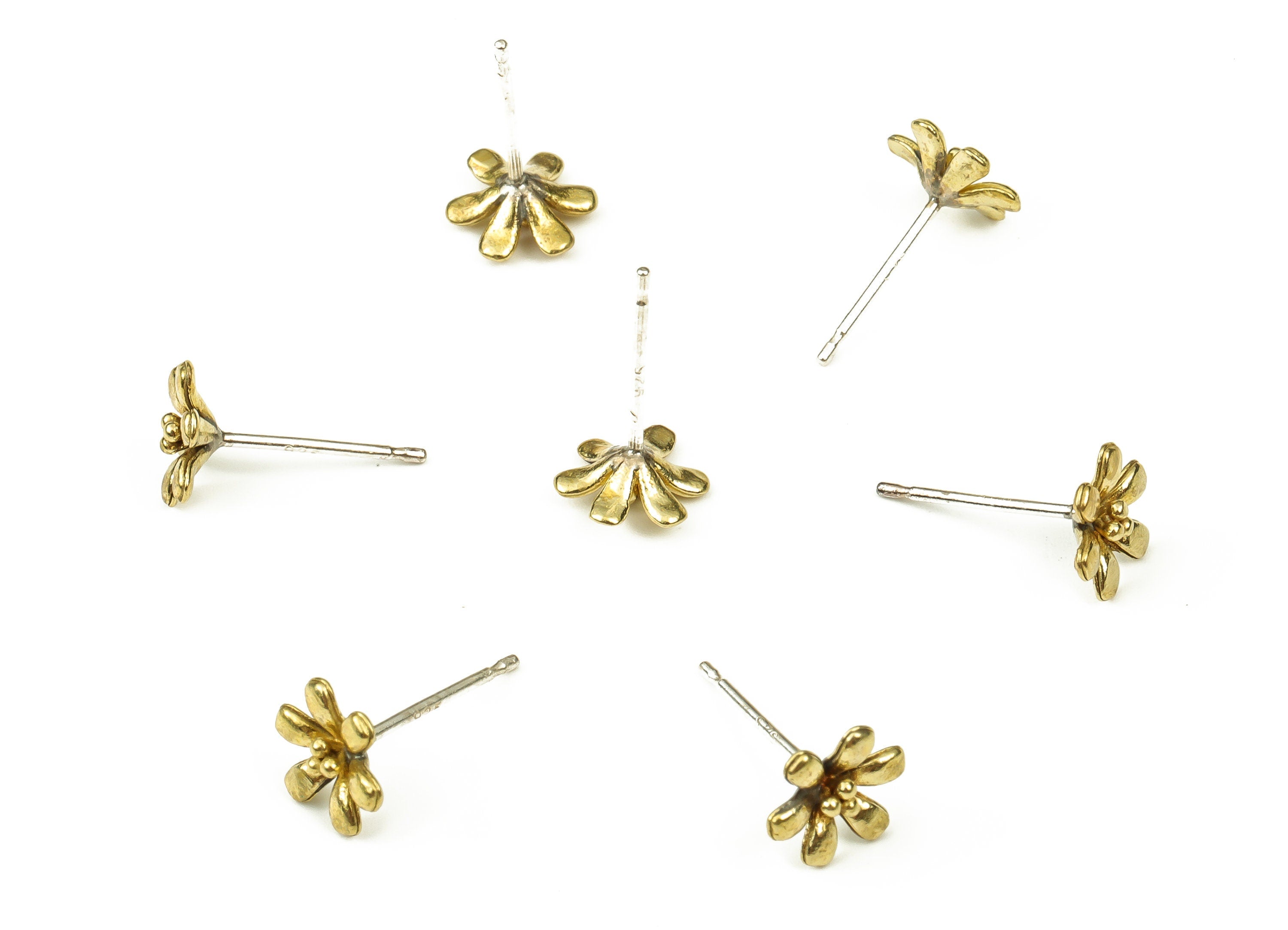 Brass Flower Earring Stud - Raw Brass Flower Earring Post - Brass Stud - Earring Post - Jewelry Making Supplies - 7.5x7.5x1.15mm - PP4431 - DOMEDBAZAAR