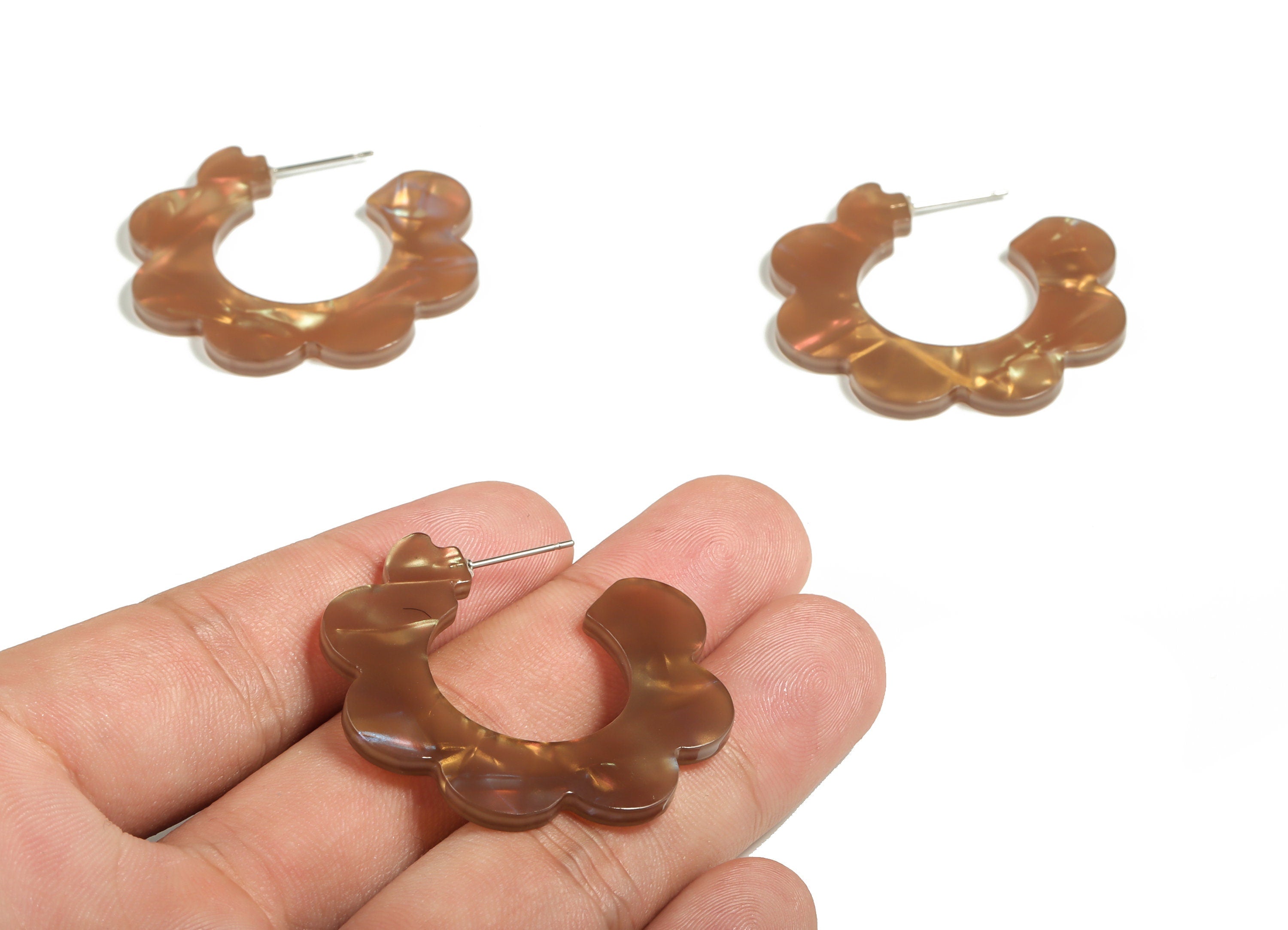 Acrylic Flower Hoops Earring - Open Hoop Studs - Earring Post – Gold Tone Plated Stud – Color Code A653 - 41.02x40.65x2.56mm- AC2292-A653 - DOMEDBAZAAR