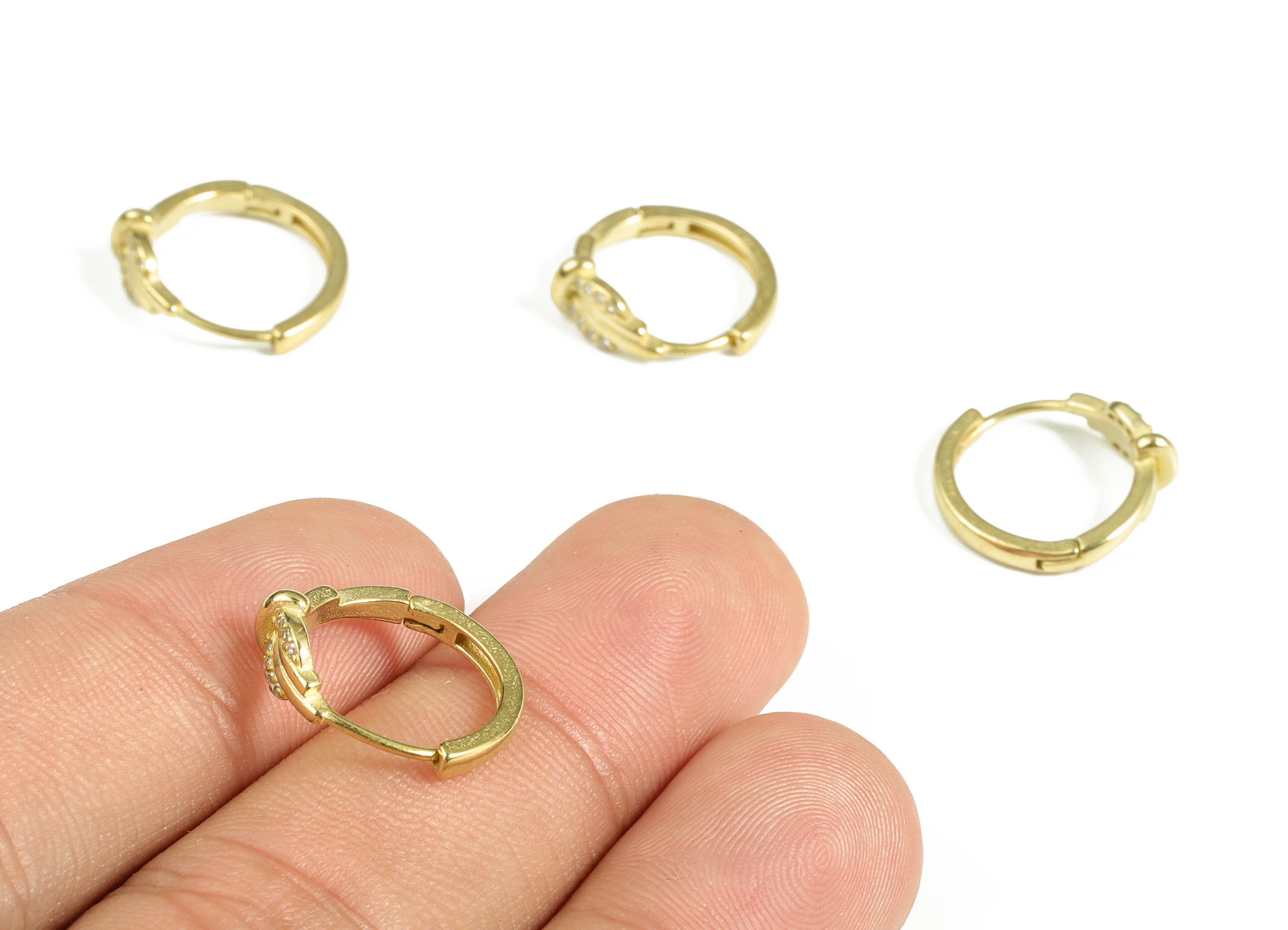 Brass Huggie Hoop Earring – Zircon Round Hoop Earring – Brass Tiny Hoops – Minimalist Hoops - Jewelry Supplies - 16.07×14.45×1.7mm - PP4117 - DOMEDBAZAAR