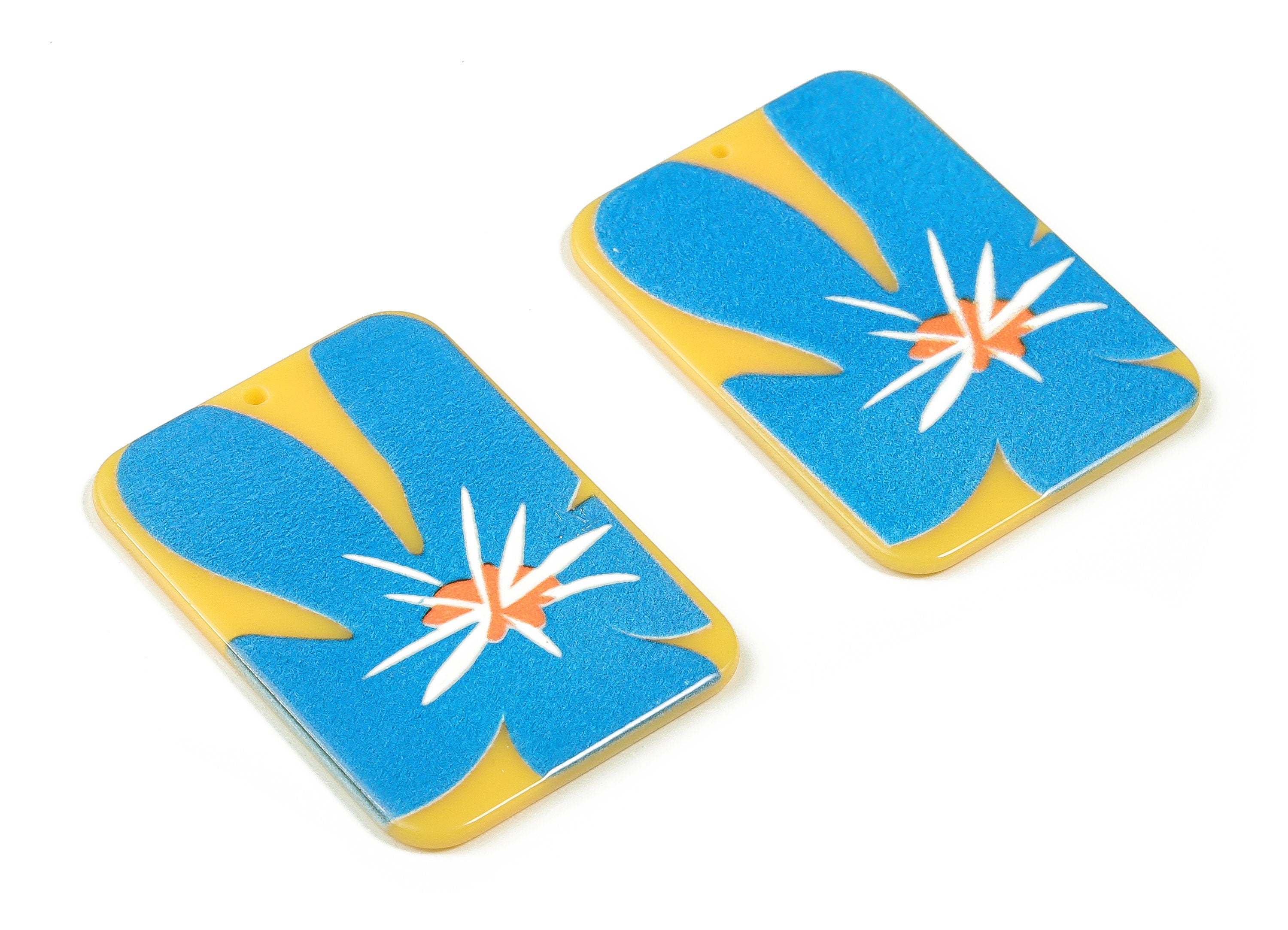 Rectangle Acrylic Charm - Blue Flower Pendant Charm – Rectangle Earring Charm - DIY Jewelry Making Supplies - 41.92x29.97x2.21mm - AC2321 - DOMEDBAZAAR