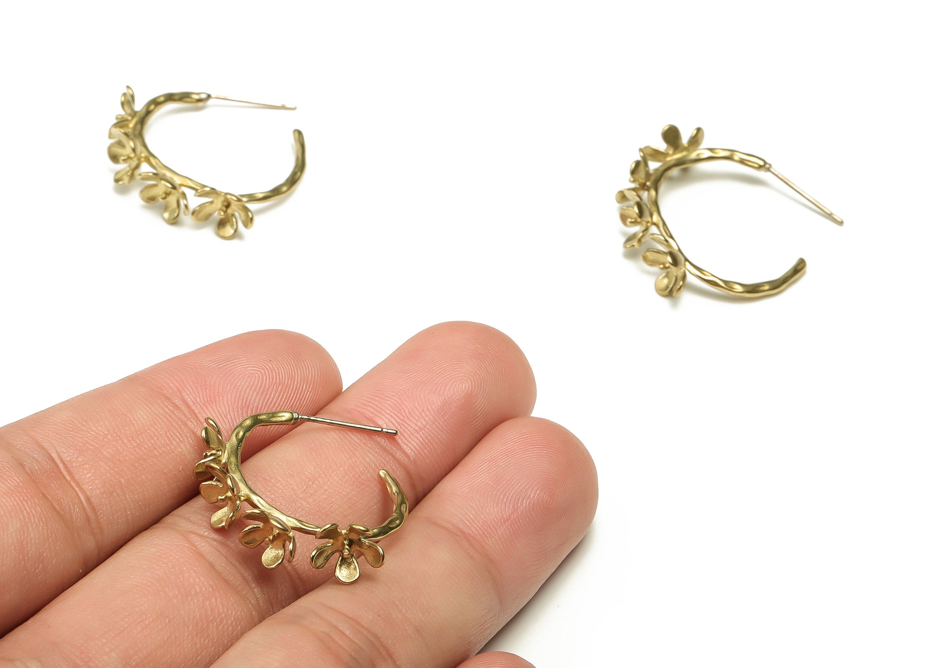 Raw Brass Flowers Earring Post - Brass Flowers Earring Stud - Earring Post - Brass Stud - Jewelry Supplies - 25.46x22.81x7.43mm - PP4456 - DOMEDBAZAAR