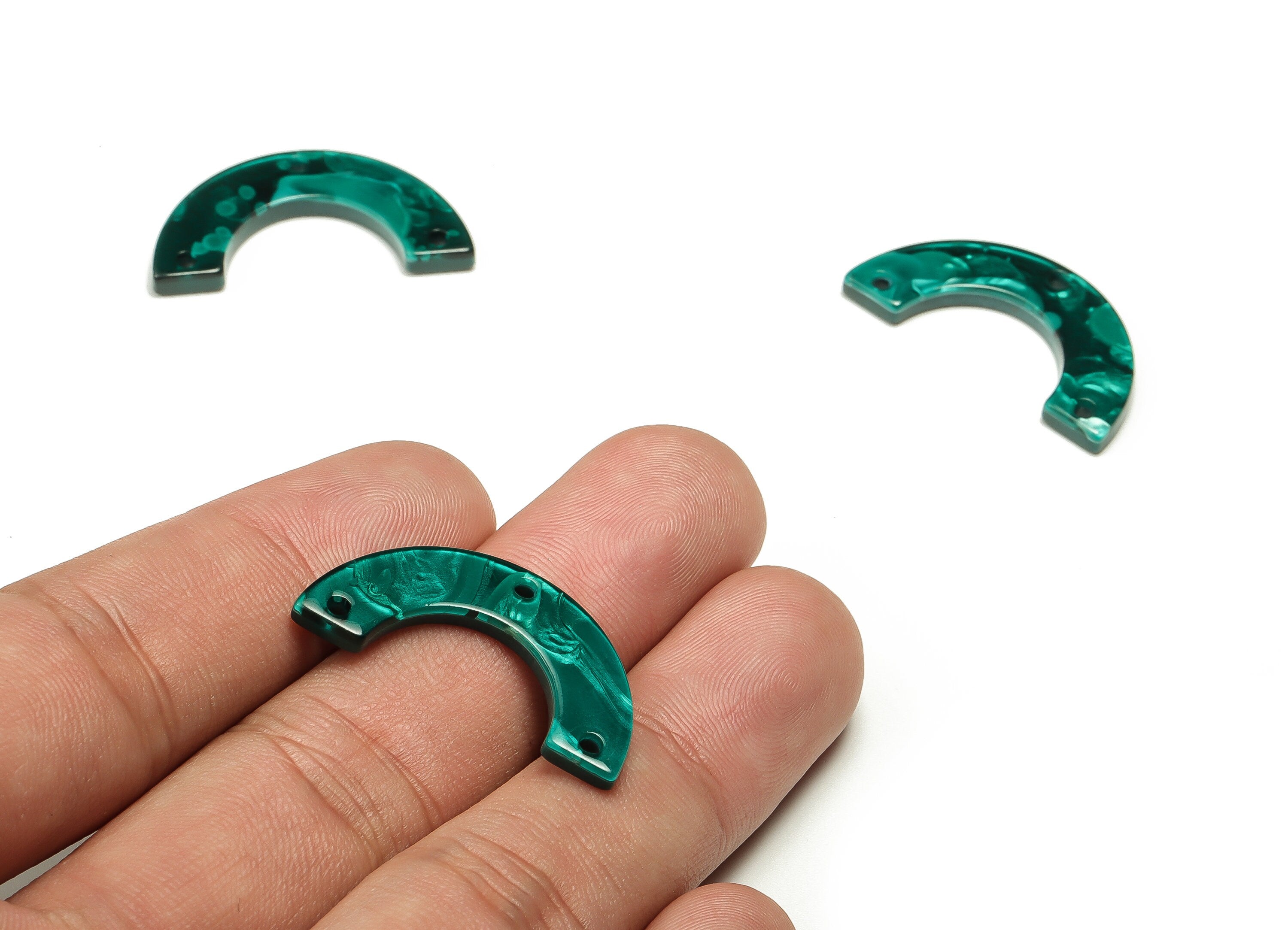 Acrylic U Connectors - Acrylic U Charms and Pendant With 3 Holes - Jewelry Supplies - Color Code: A624 - 29.52x15.33x2.41mm - AC2297-A624 - DOMEDBAZAAR
