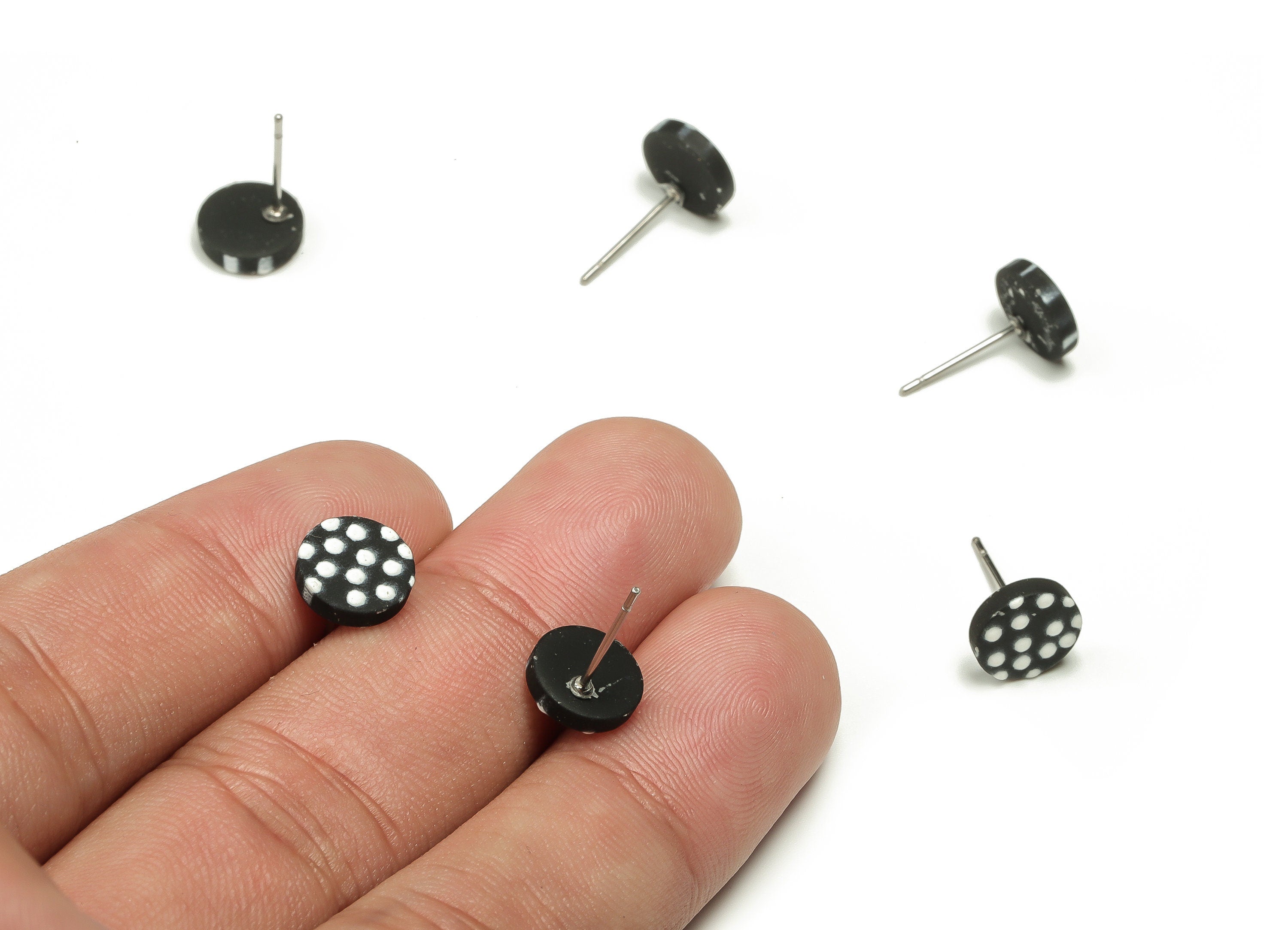 Acrylic Round Earring Post - Acrylic Round Earring Stud - Earring Post Findings - Color Code: A662 - 8.69x8.69x2.83mm - AC1715-A662 - DOMEDBAZAAR