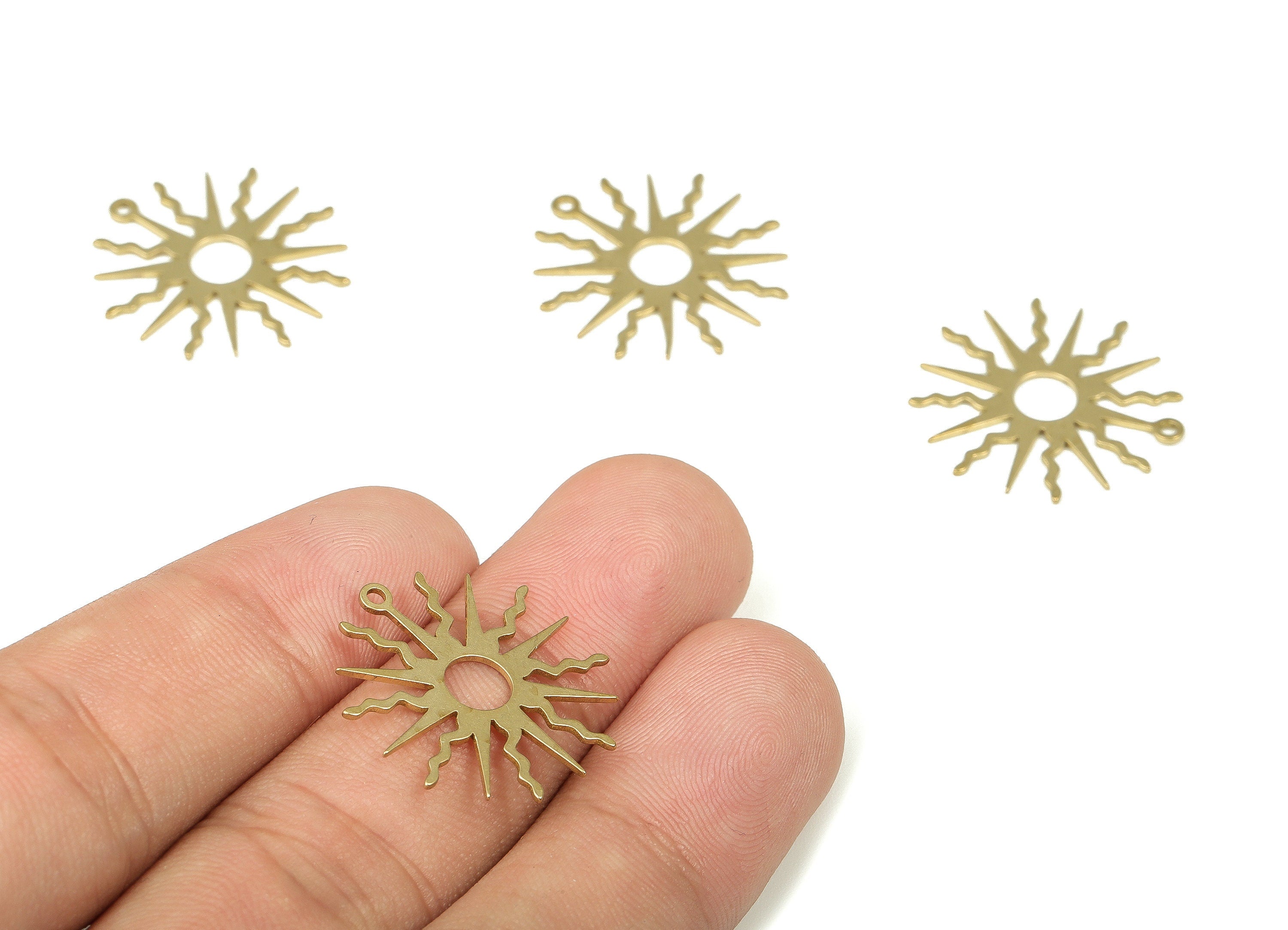 Brass Sun Earring Charms - Raw Brass Sun Pendant - Earring Findings - Jewelry Making Supplies - 22.13x21.23x0.78mm - PP4271 - DOMEDBAZAAR