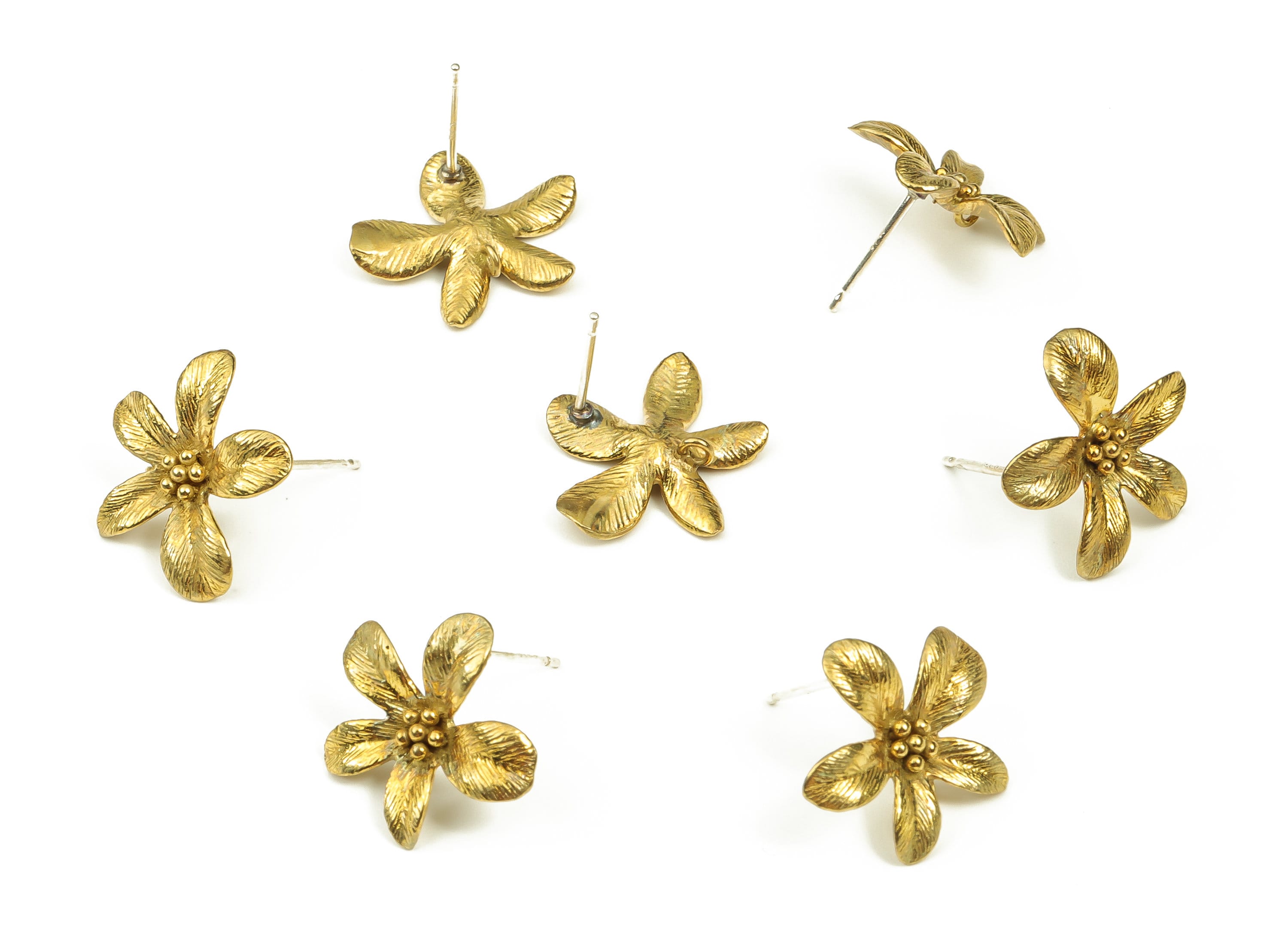 Brass Flower Earring Stud - Raw Brass Flower Earring Post - Brass Flower Stud - Jewelry Making Supplies - 15.33x17.5x1.15mm - PP4427 - DOMEDBAZAAR