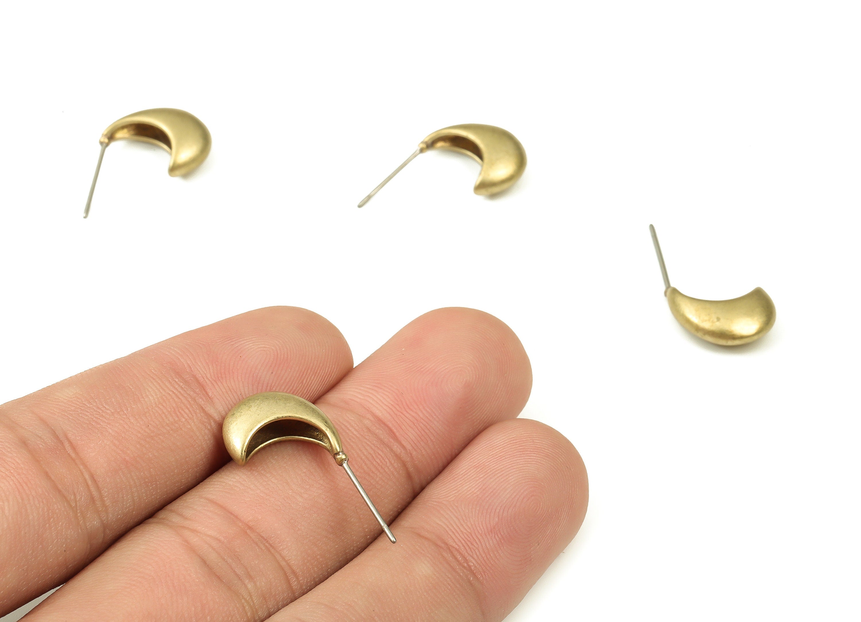 Brass Crescent Earring Stud - Raw Brass Moon Earring Post - Brass Stud - Earring Post - Jewelry Making Supplies - 11.8x11.55x5mm - PP4424 - DOMEDBAZAAR