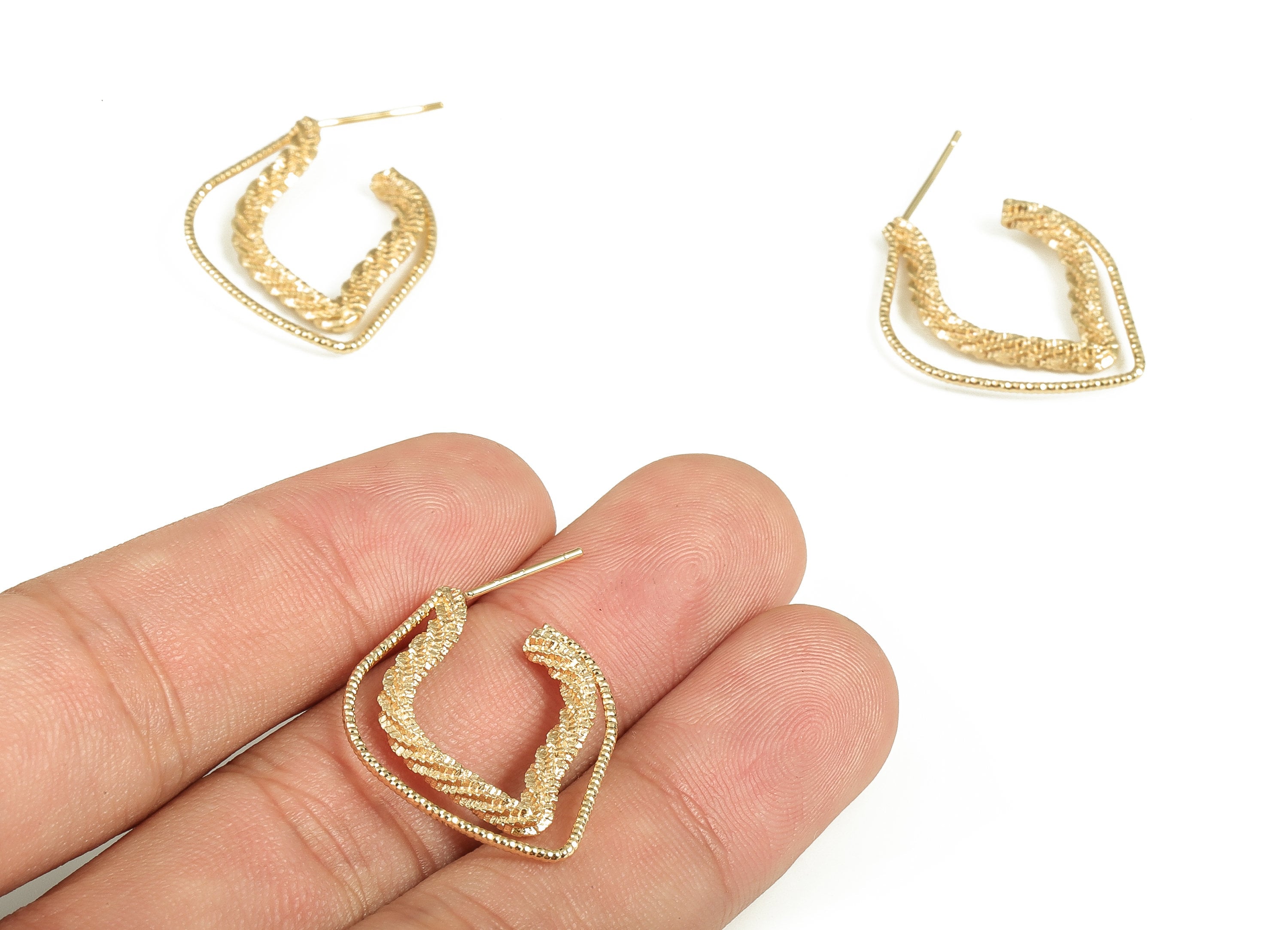 Brass Geometry Earring Post - Gold Lips Earring Stud - 18K Real Gold Plated Brass - Brass Earring Stud - 26.07x21.51x2.55mm- RGP3673 - DOMEDBAZAAR