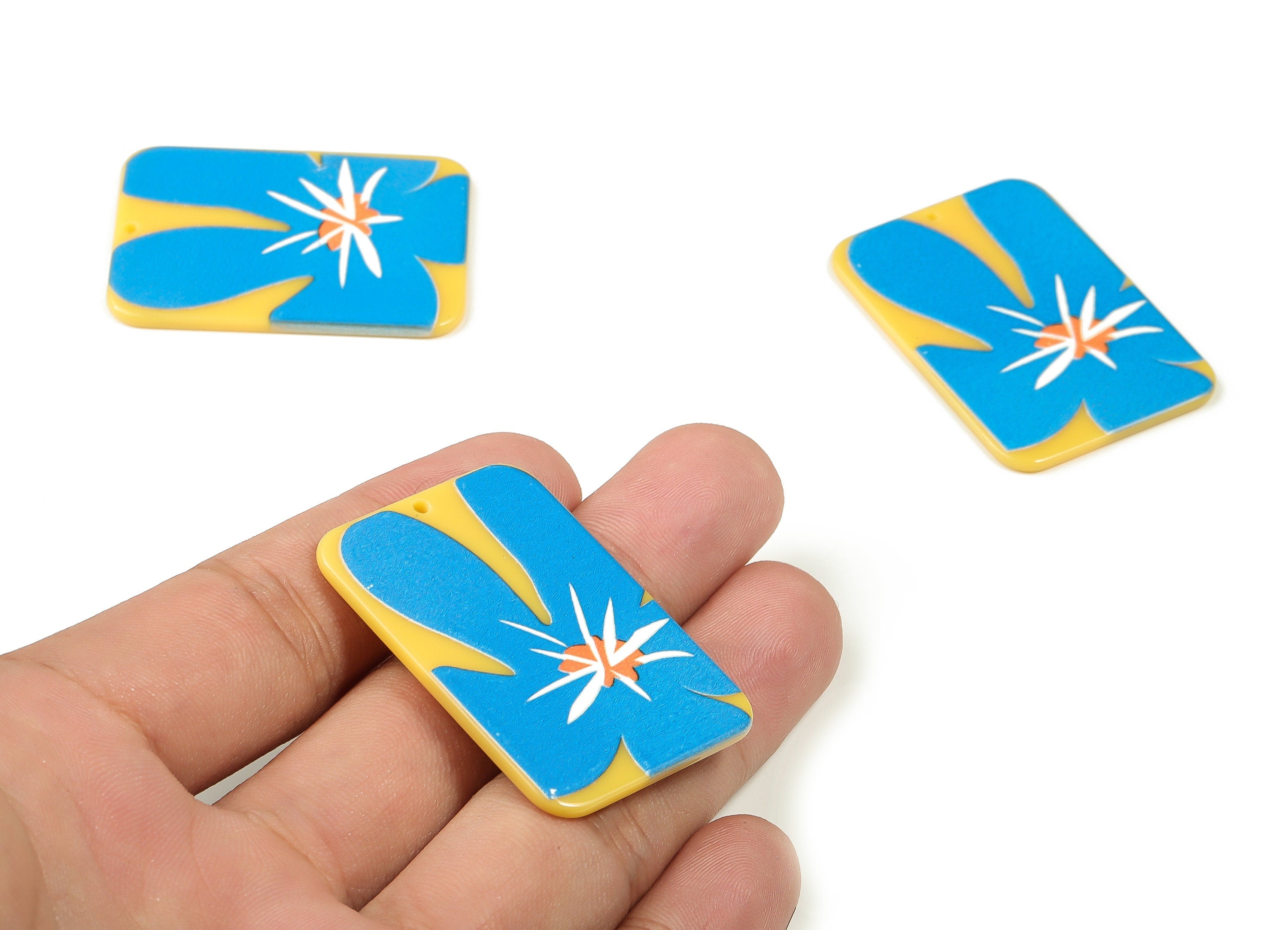 Rectangle Acrylic Charm - Blue Flower Pendant Charm – Rectangle Earring Charm - DIY Jewelry Making Supplies - 41.92x29.97x2.21mm - AC2321 - DOMEDBAZAAR