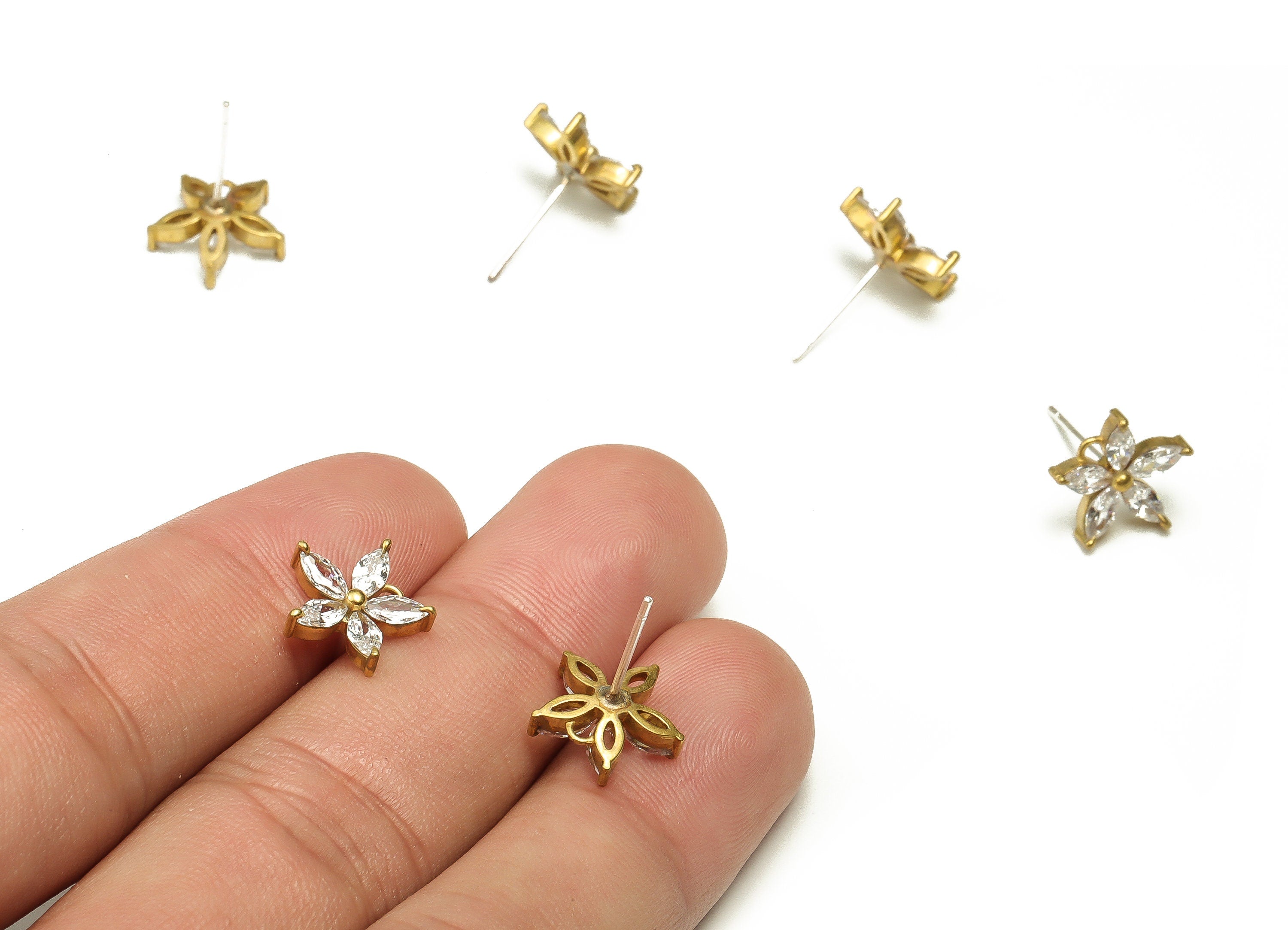 Brass Flowers Earring Stud With Zircons - Raw Brass Flowers Earring Post - Brass Stud - Jewelry Supplies - 11.86x11.72x3.61mm - PP4559 - DOMEDBAZAAR