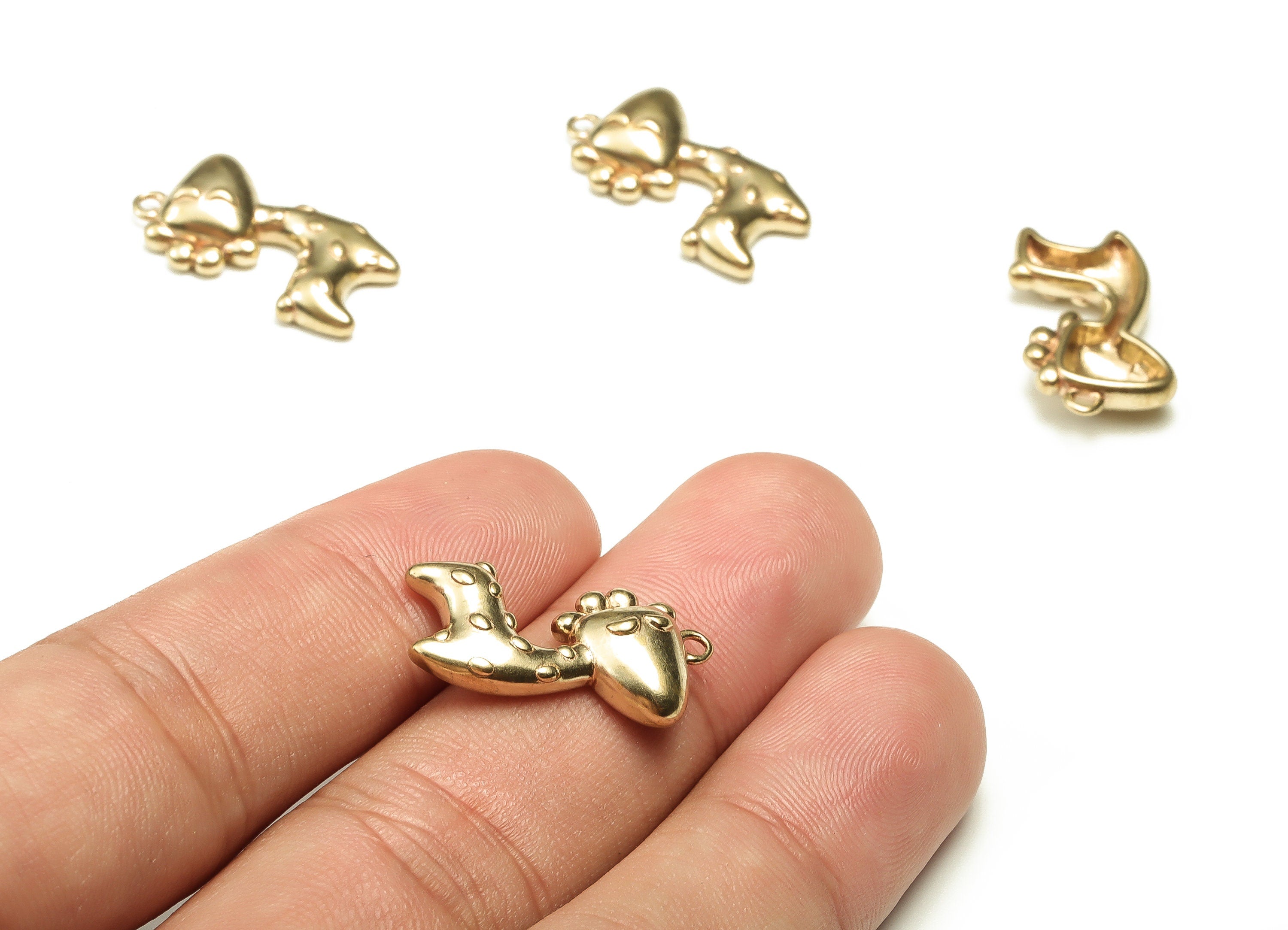 Brass Giraffe Earring Charms - Raw Brass Giraffe Pendant - Earring Findings - Jewelry Making Supplies - 23.01x12.08x4.6mm - PP4674 - DOMEDBAZAAR
