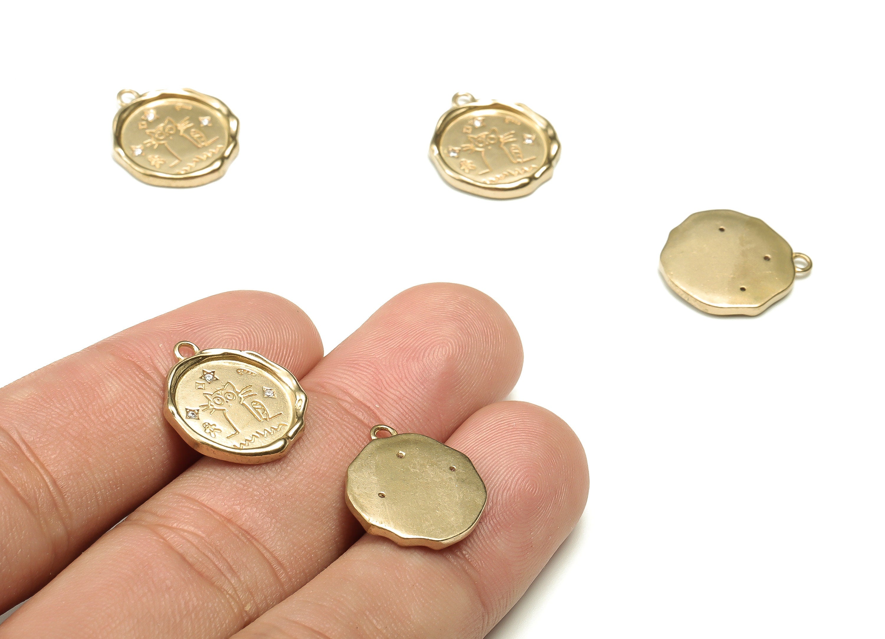 Brass Round Star Earring Charms With Zircons - Raw Brass Cat Pendant - Earring Finding - Jewelry Making Supplies - 17.3x14.99x1.9mm - PP4670 - DOMEDBAZAAR