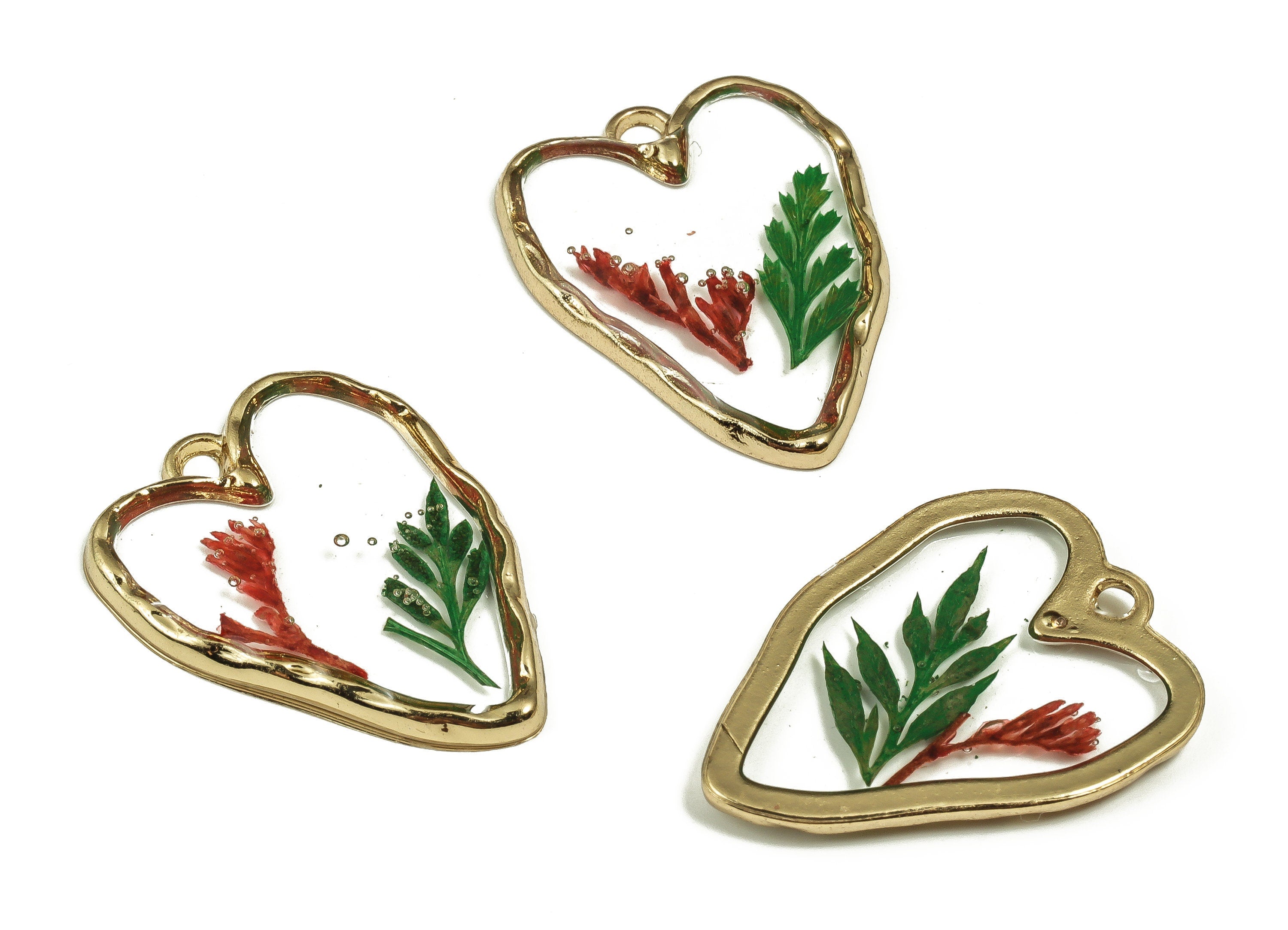 Epoxy Resin Heart Real Flower Earring Charms - Epoxy Resin Lack Pout Leaf&Seaweed Pendant - Gold Tone Plated Alloy - 25.87x19.7x3mm - ZZ1914 - DOMEDBAZAAR