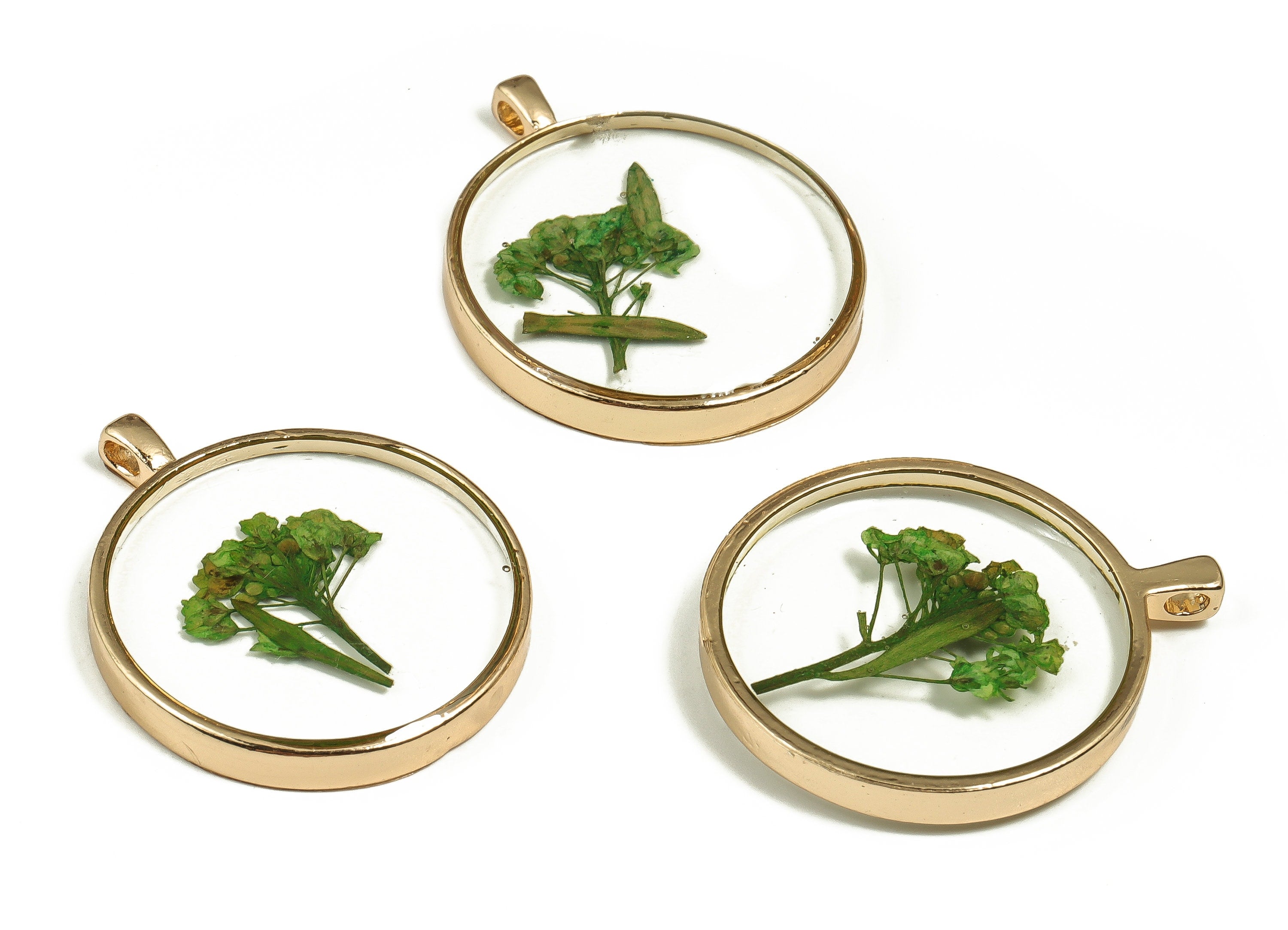 Epoxy Resin Round Real Flower Earring Charms - Epoxy Resin Sweet Alyssum Pendant - Gold Tone Plated Alloy - 34.98x29.1x3.95mm - ZZ1917 - DOMEDBAZAAR