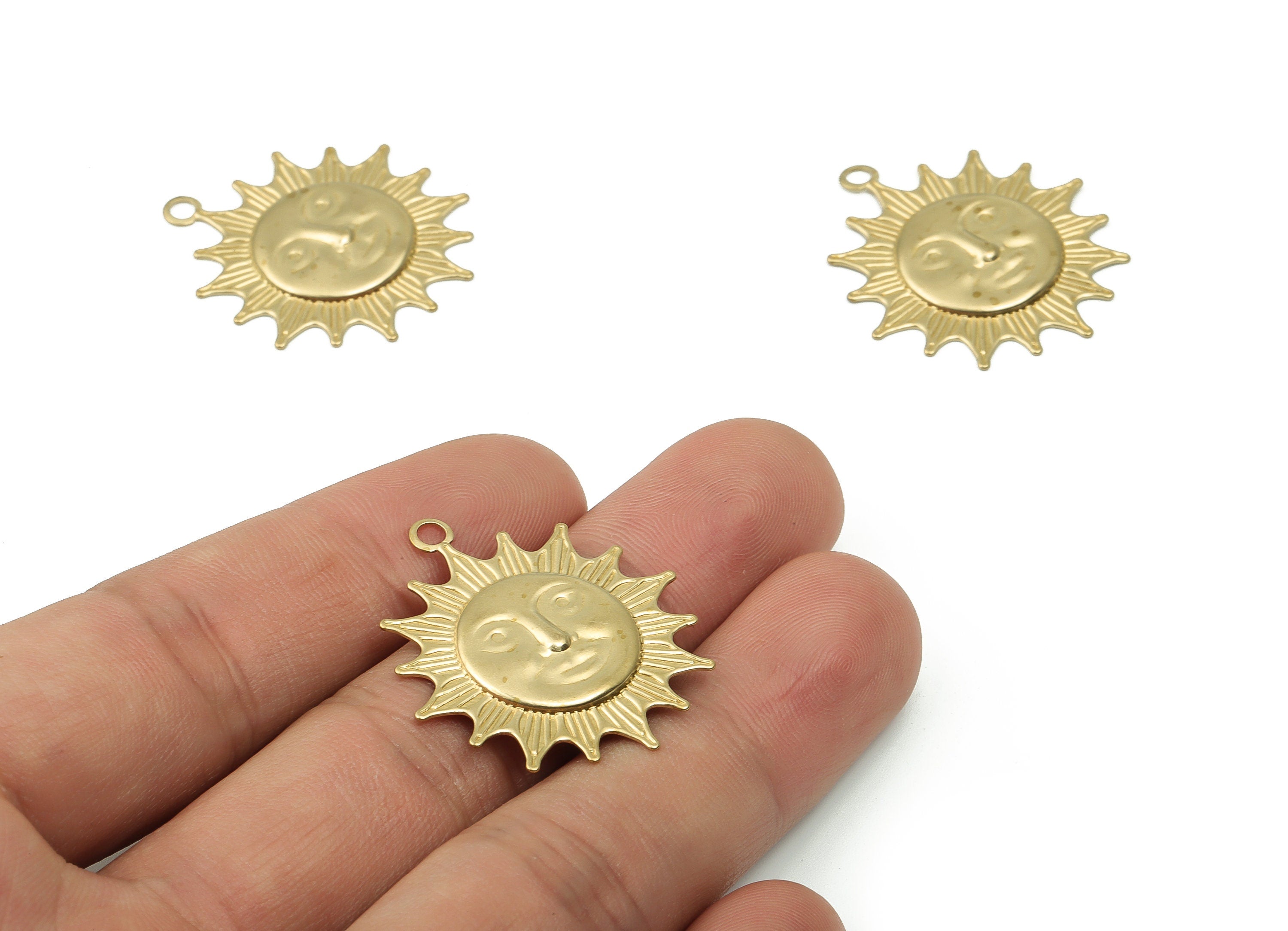 Brass Sun Earring Charms - Raw Brass Face Pendant - Round Sun Flares - DIY Jewelry Making Supplies - 31.8x28.73x1.6mm - PP4823 - DOMEDBAZAAR