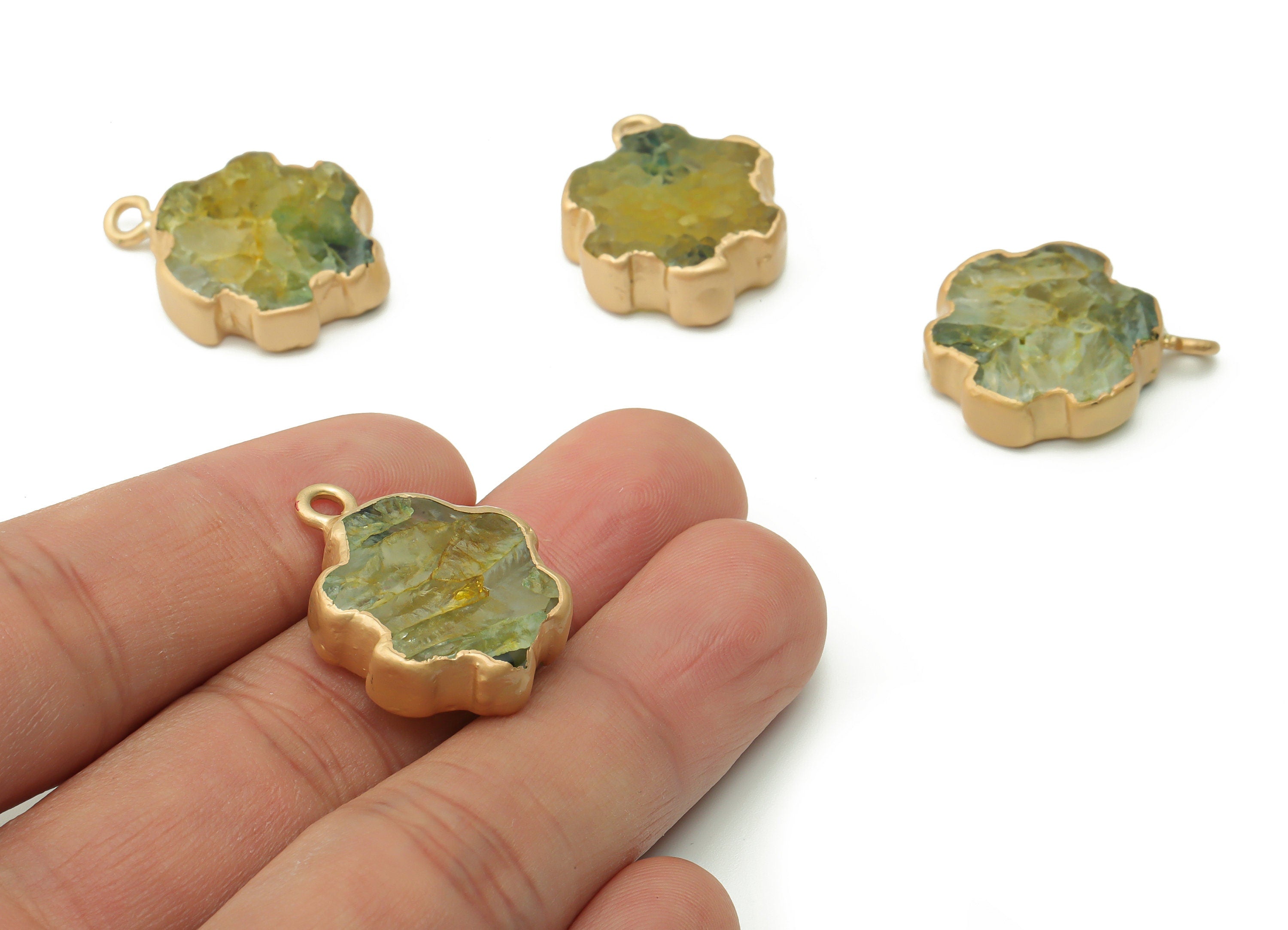 Agate Flower Charms - Brass Flower Pendant - Natural Stone - Matte Gold Tone Plated Brass – Jewelry Supplies - 26.88x20.27x6.19mm – NS1543A - DOMEDBAZAAR