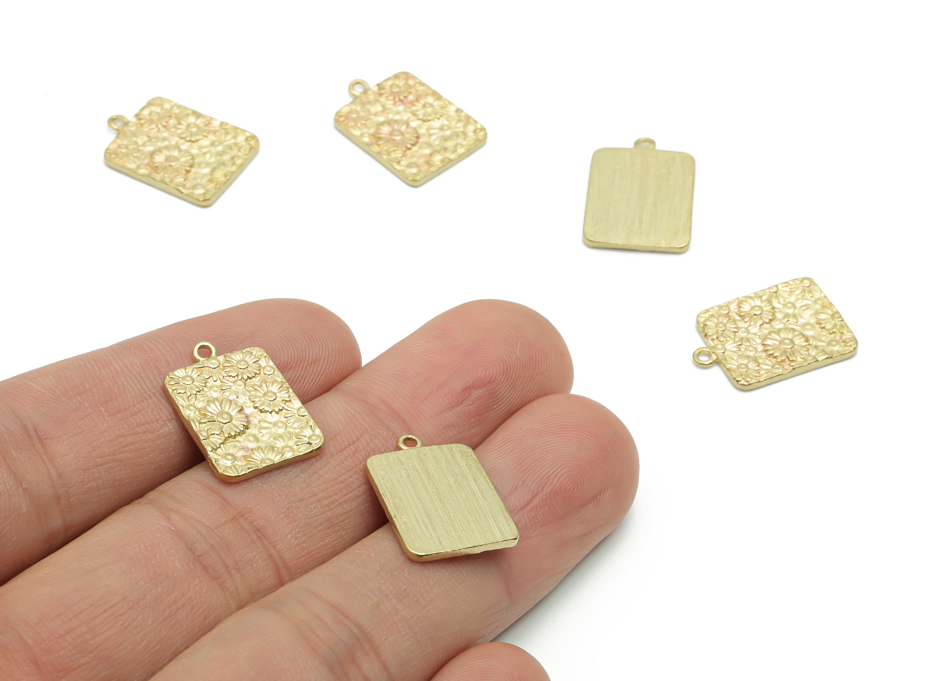Brass Hammered Square Flowers Daisy Earring Charms - Raw Brass Square Flowers Pendant - Jewelry Making Supplies - 18.13x12.64x1.4mm - PP5040 - DOMEDBAZAAR