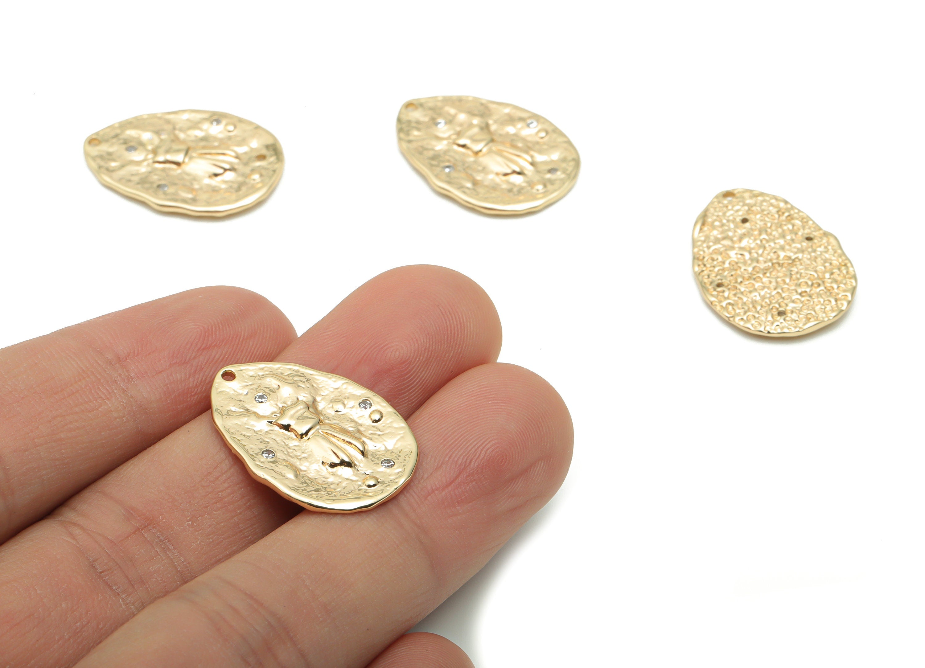 Brass Hammered Oval Woman Earring Charms With Zircons - Gold Looks Old Age Pendant - 18K Real Gold Plated Brass - 24.17x17.2x2.1mm - RGP4274 - DOMEDBAZAAR