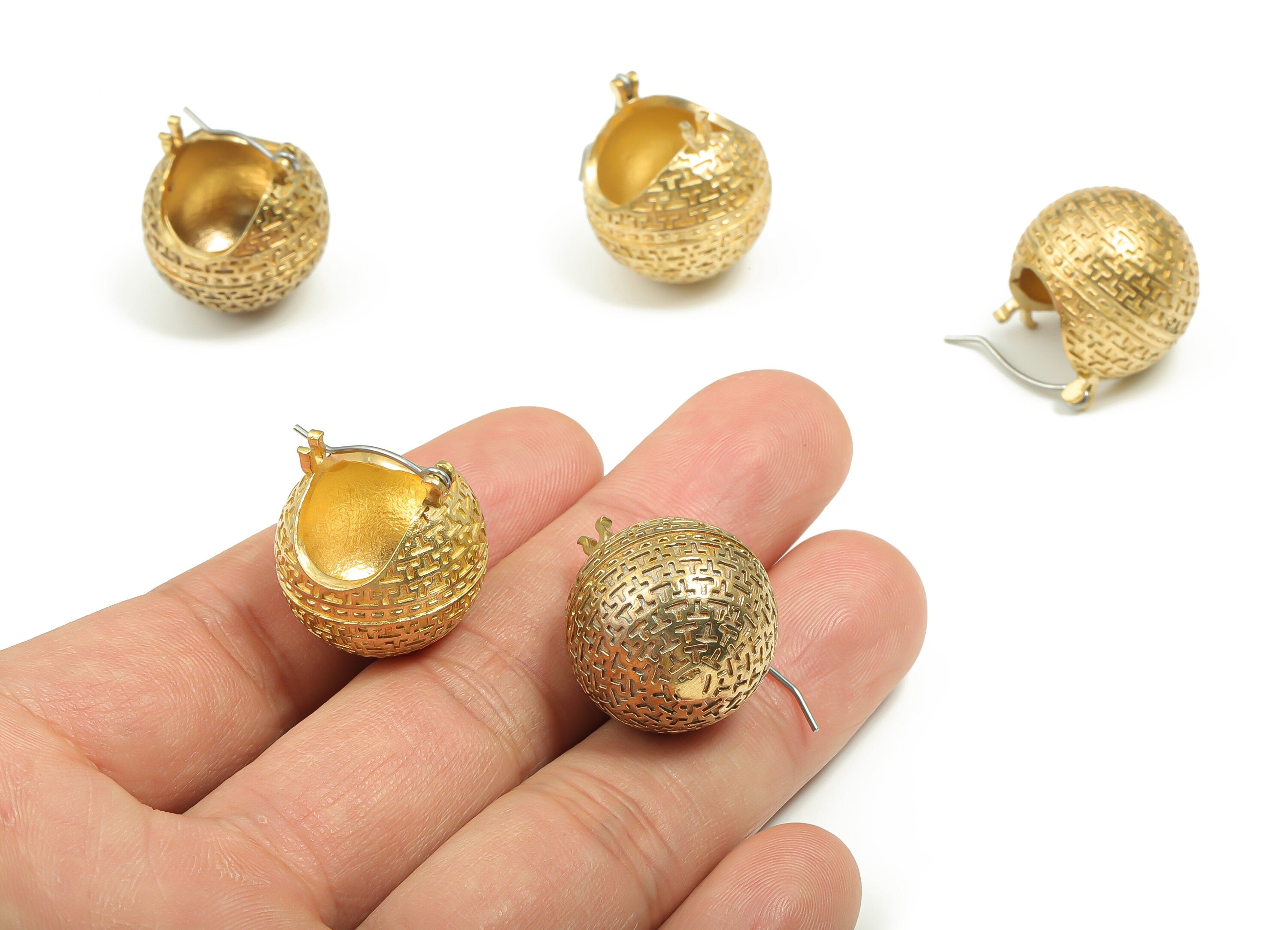 Brass Circle Huggies Hoop Earrings - Brass Sphere Stud Earring – Geometric Earrings – Earring Jewelry Supplies - 21.03x19.67x19.67mm -PP4896 - DOMEDBAZAAR