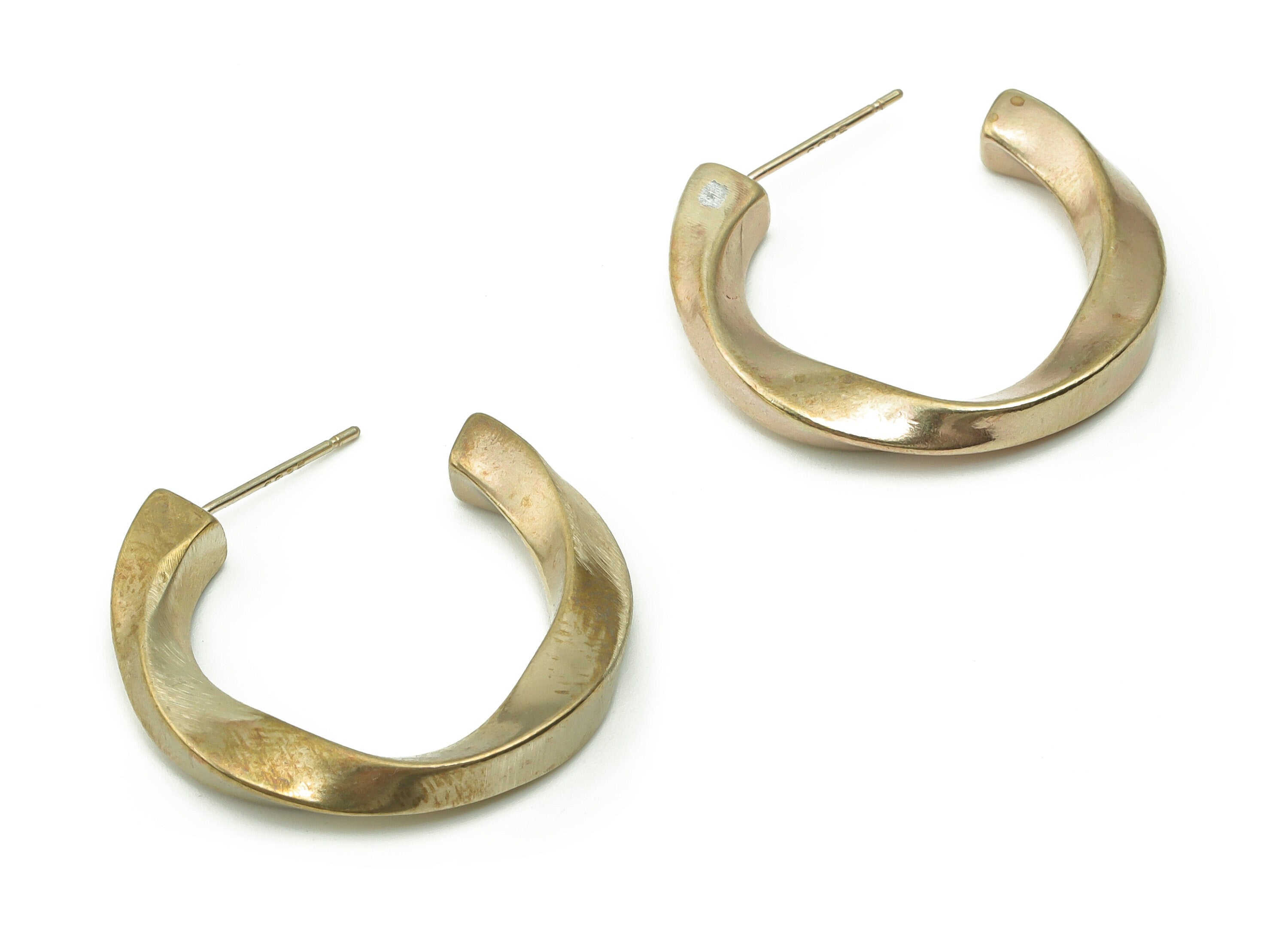 Brass Curled Hoop Earring Post - Raw Brass Geometry Earring Stud - 316 Surgical Stainless Steel Stud - 28.23x24.19x3.41mm - PP4915 - DOMEDBAZAAR