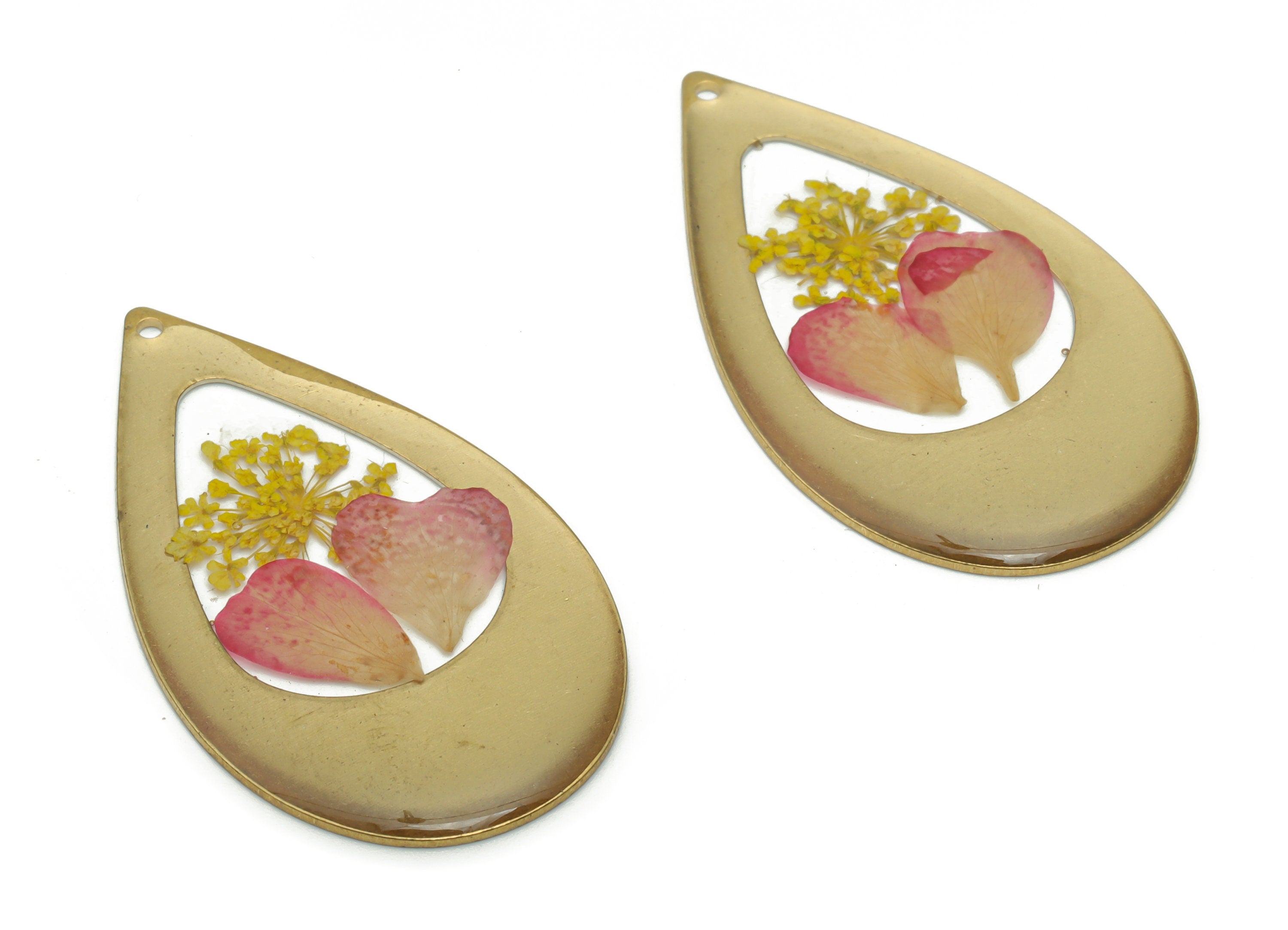 Resin Drop Earring Charms - Resin Real Flower Pendant - Raw Brass Drop Charm - Jewelry Making Supplies - 43.11x25.51x1.33mm - RC1159 - DOMEDBAZAAR