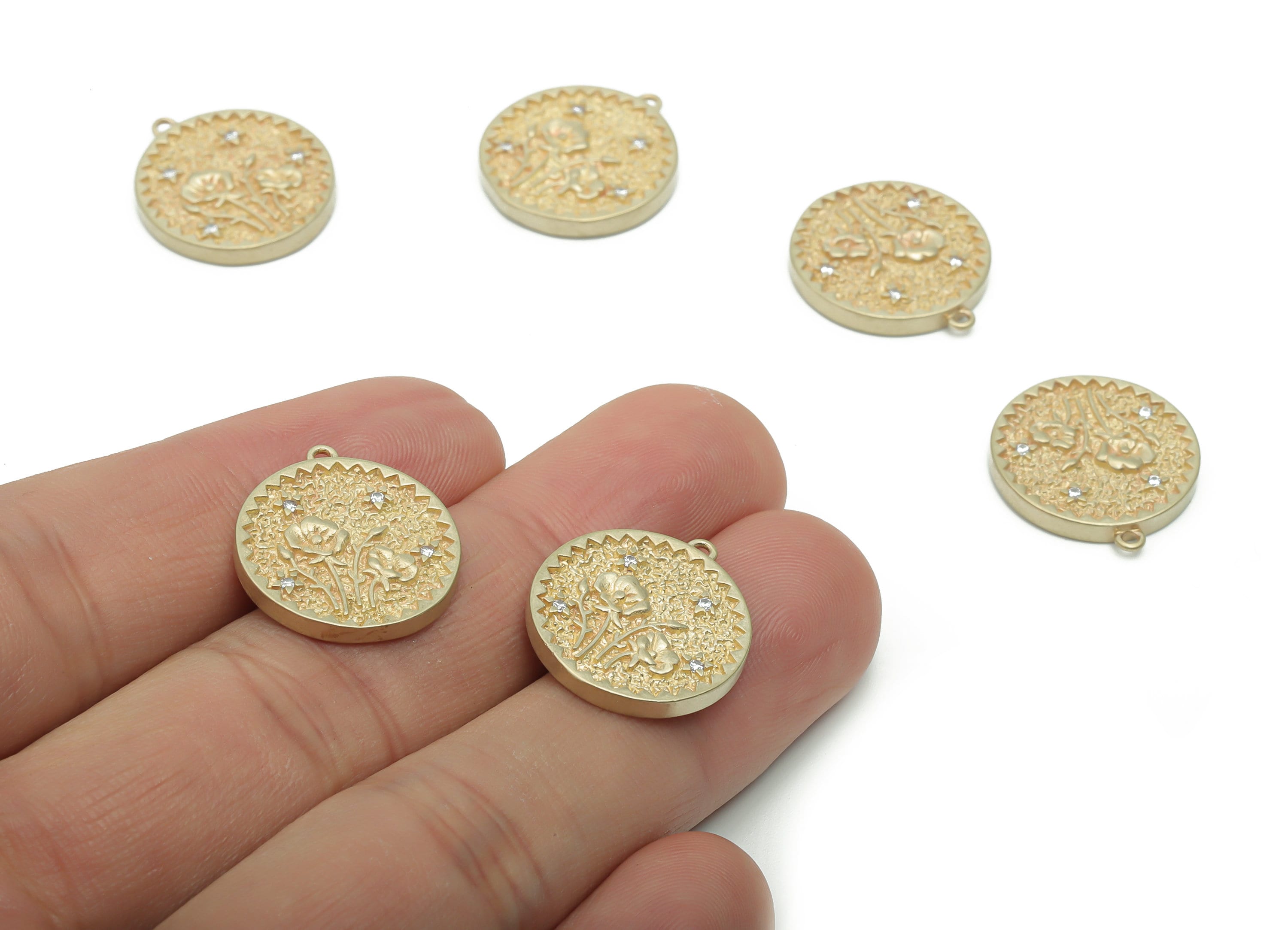 Brass Hammered Round Flowers Earring Charms With Zircons - Raw Brass Circle Star Pendant - Jewelry Supplies - 19.63x17.57x2.19mm - PP5081 - DOMEDBAZAAR