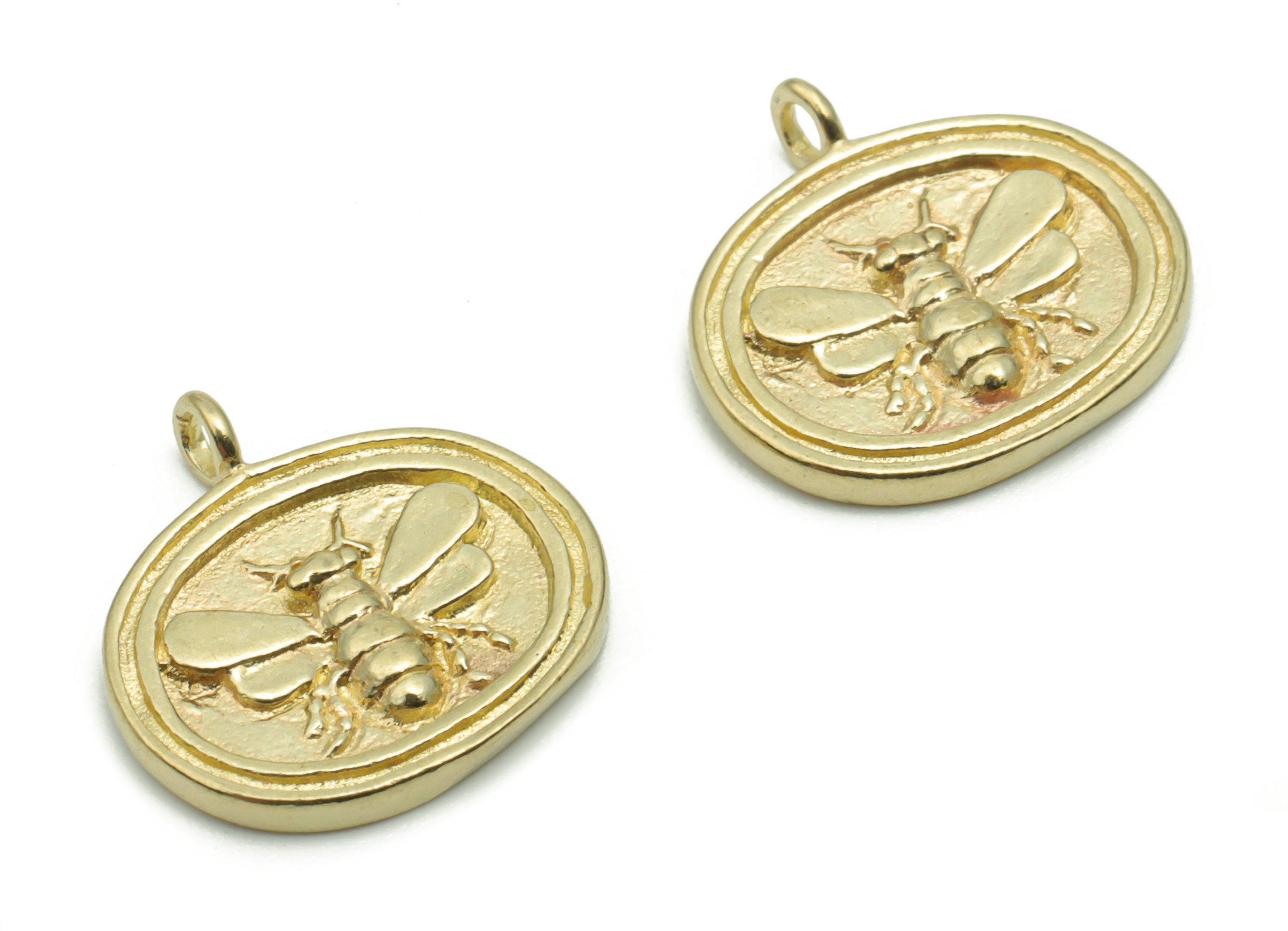 Brass Oval Bee Earring Charms - Raw Brass Bee Oval Pendant - Jewelry Making Supplies - 14.7x14.56x1.48mm - PP5041 - DOMEDBAZAAR