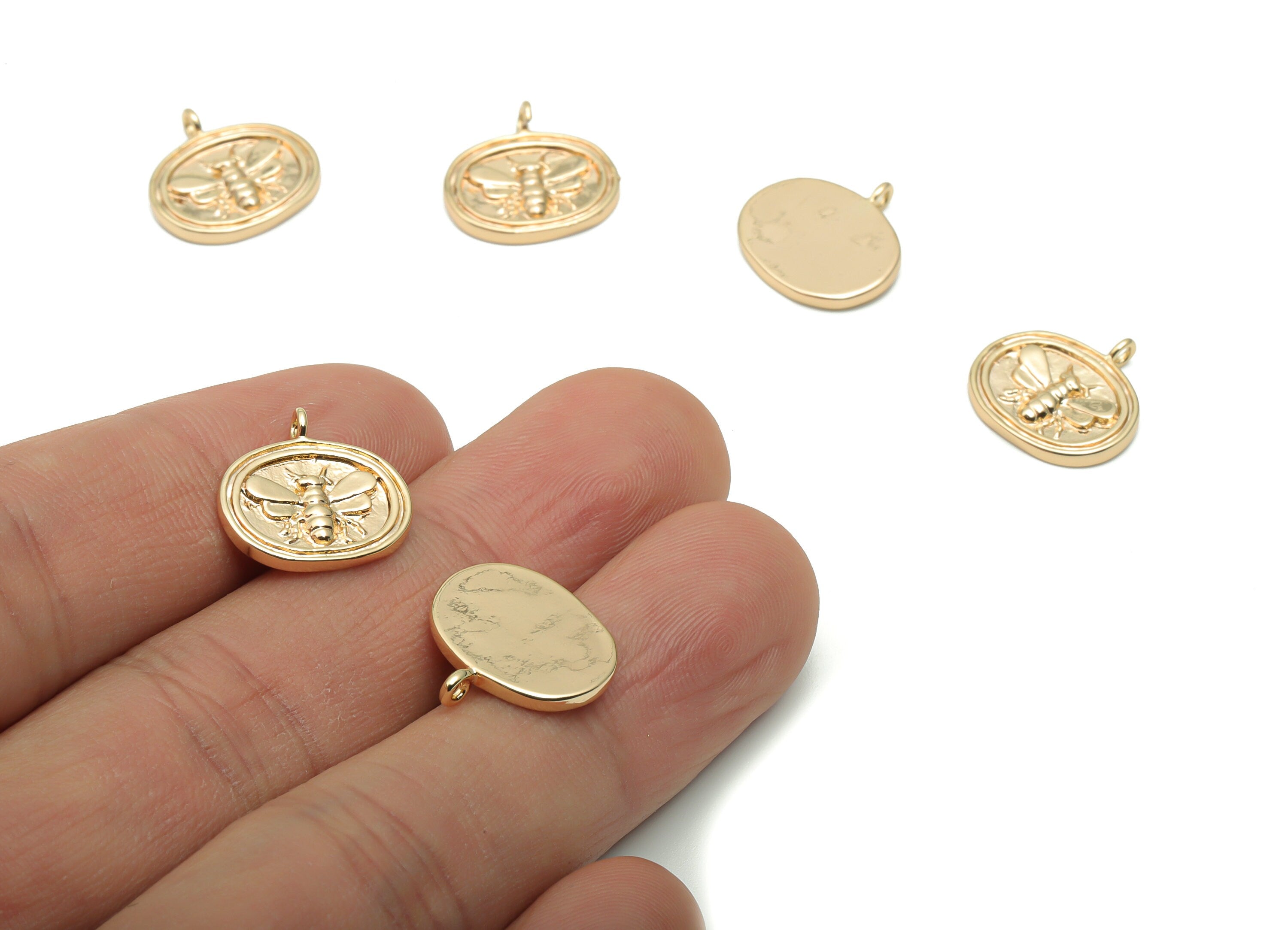 Brass Oval Bee Earring Charms - Gold Bee Oval Pendant - 18K Real Gold Plated Brass - Jewelry Making Supplies - 17.81x14.77x1.66mm - RGP4242 - DOMEDBAZAAR