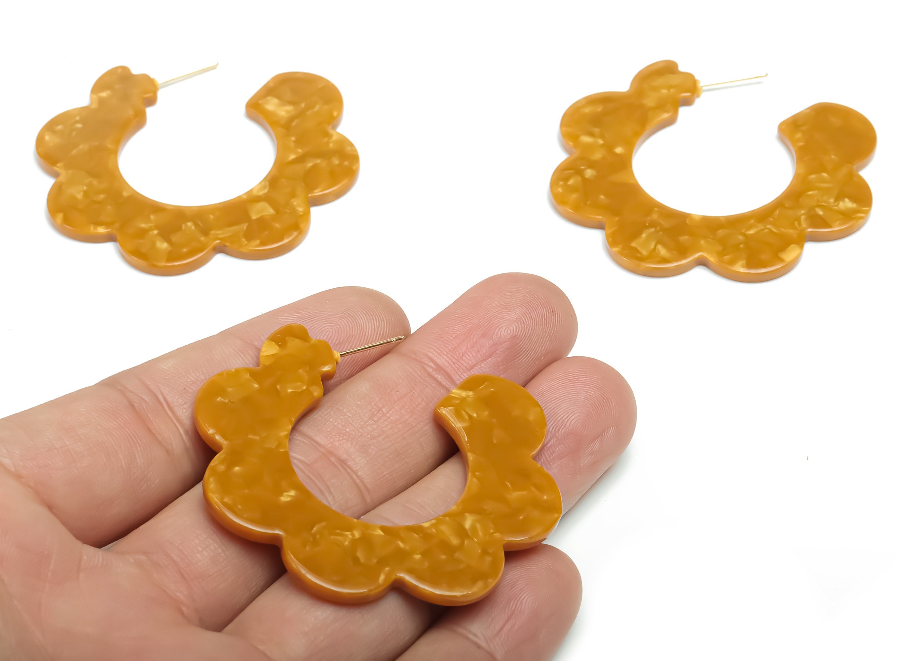 Acetate Flower Hoops Earring - Open Hoop Earrings Stud – Earring Post – Gold Tone Plated Stud –Code: A661 - 51.51x49.51x2.5mm - AC2368-A661G - DOMEDBAZAAR