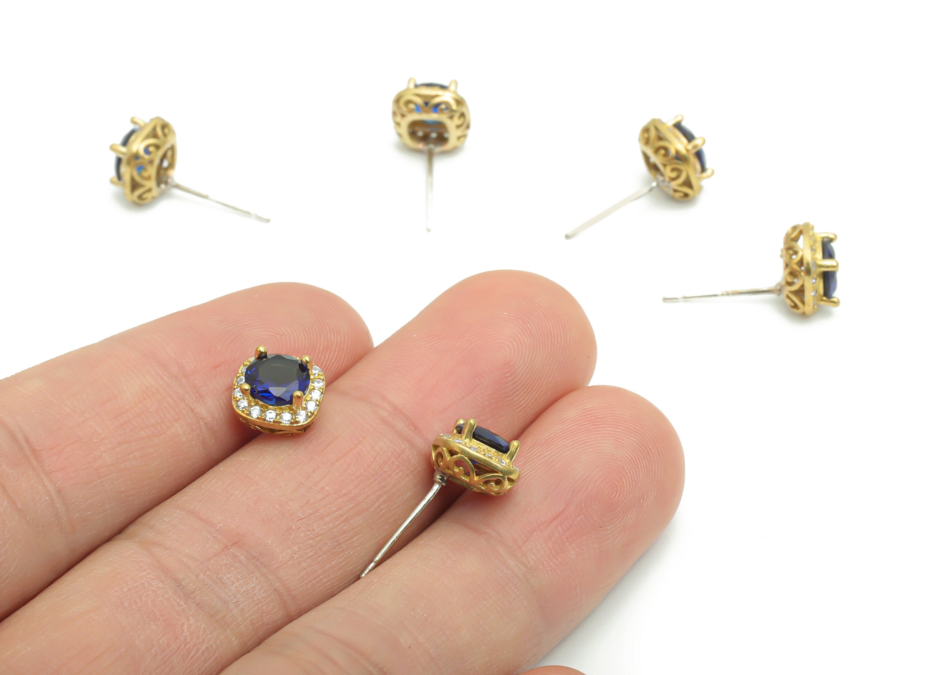 Brass Square Earring Stud With Zircons - Raw Brass Square Earring Post With Glass - Silver Plated Cupronickel - 8.34x8.34x5.66mm - PP5146 - DOMEDBAZAAR