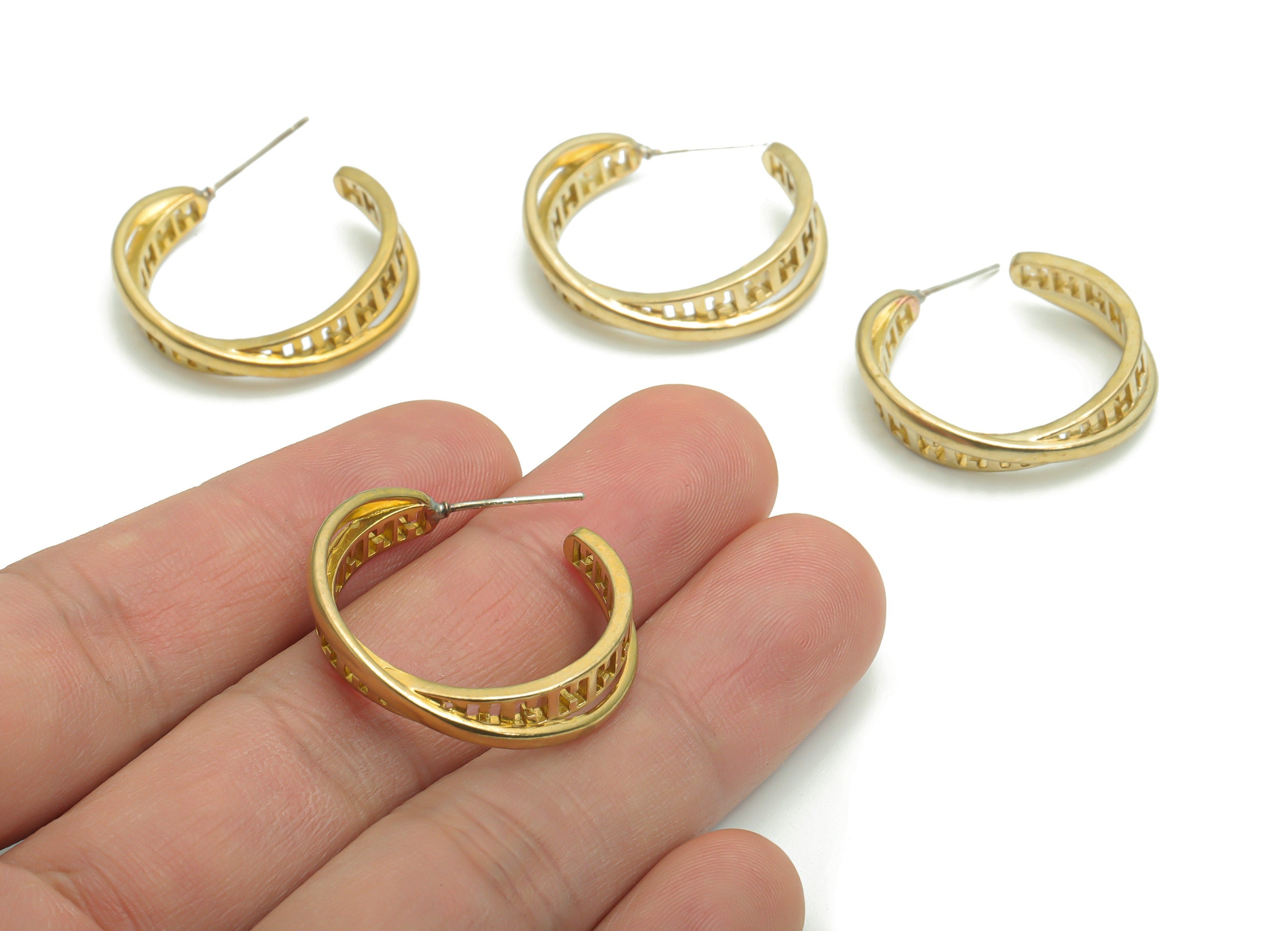 Brass C H Stud - Raw Brass C Chain Hoop Post - Open Hoop Stud - Silver Plated Cupronickel - Jewelry Supplies - 25.94x25.02x3.06mm - PP5138 - DOMEDBAZAAR