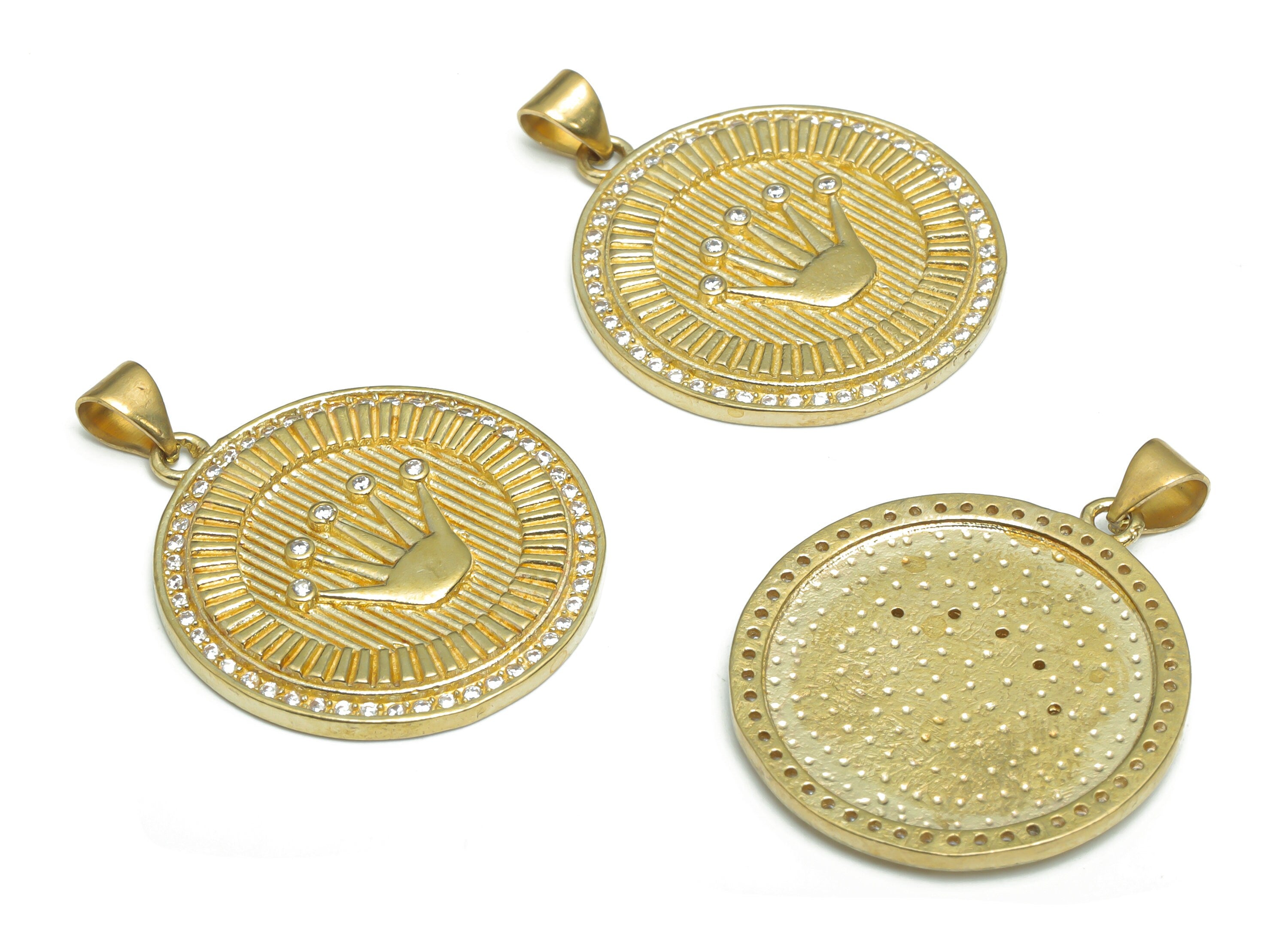 Brass Round Crow Hand Earring Charms With Zircons - Raw Brass Crow Circle Pendant - Jewelry Making Supplies - 33.34x25.44x2.56mm - PP5164 - DOMEDBAZAAR
