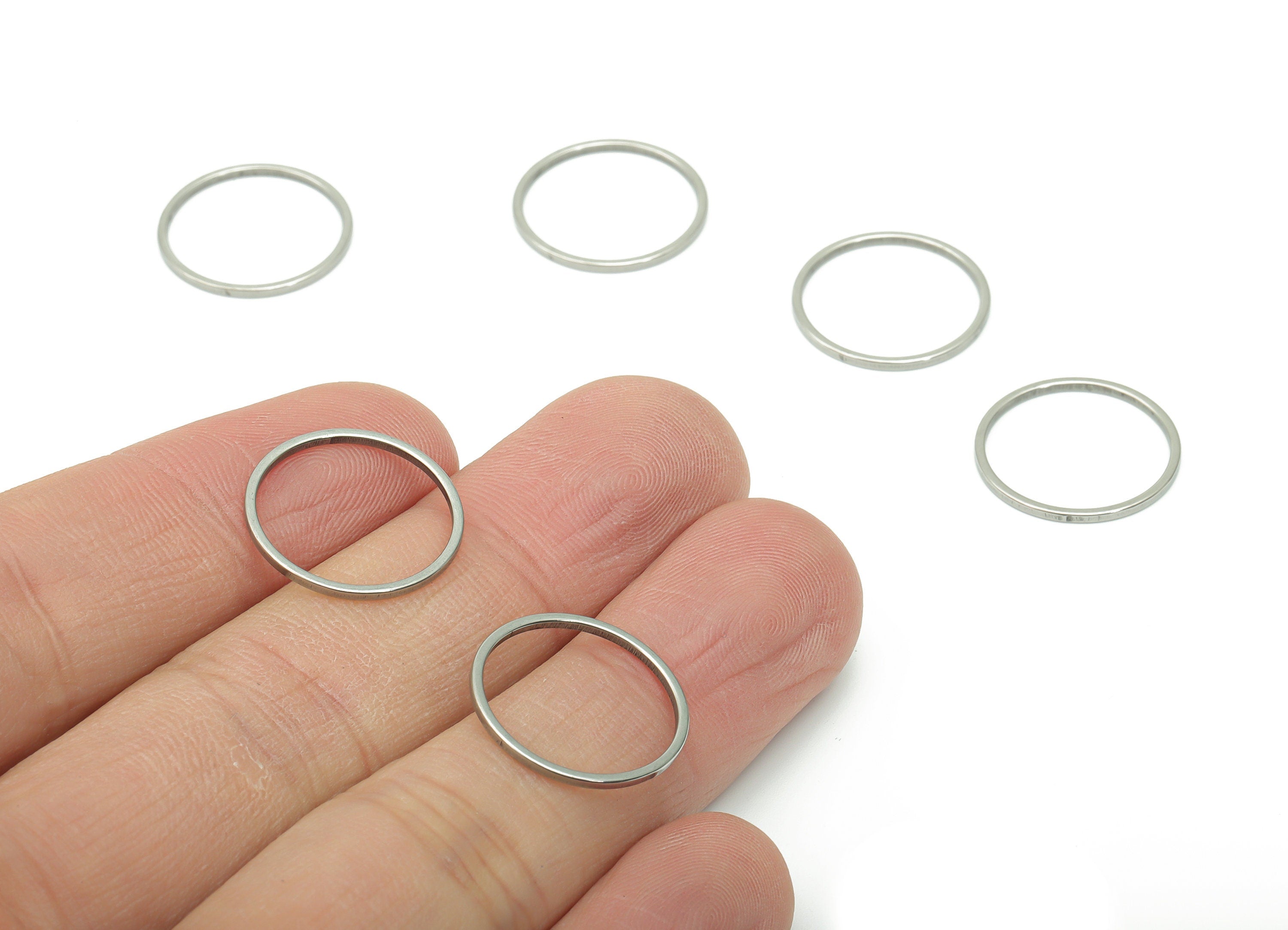 Stainless Steel 201 Round Hoop Connector - 17*1*1mm - Stainless Steel 201 Circle Ring Links - Jewelry Supplies - 16.83x16.83x1mm - SS1367-17 - DOMEDBAZAAR