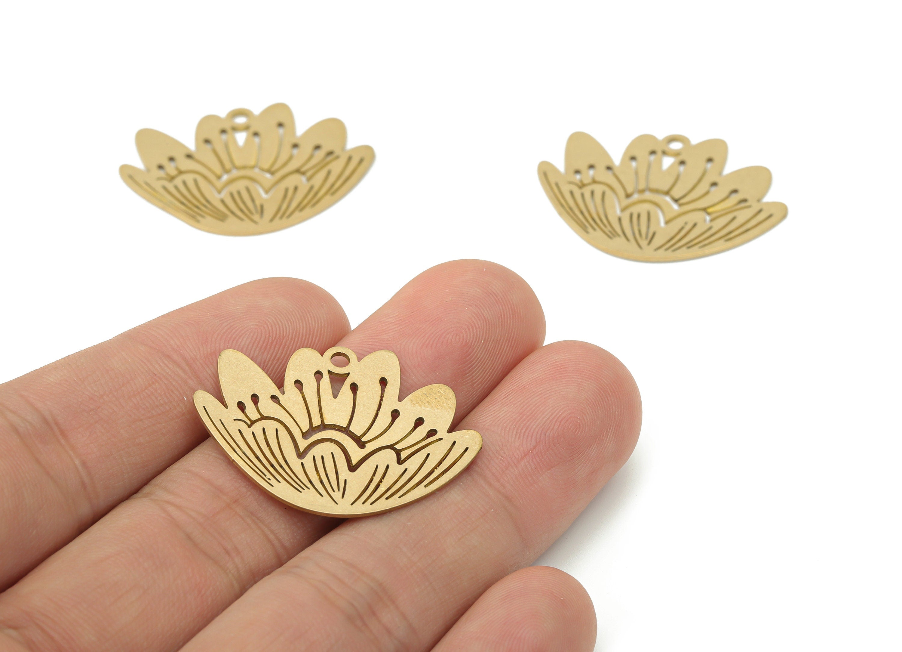 Brass Lotus Rib Nervure Earring Charms - Raw Brass Lotus Flower Pendant - Earring Charms For Jewelry Making - 23.16x31.91x0.62mm - PPA3436 - DOMEDBAZAAR