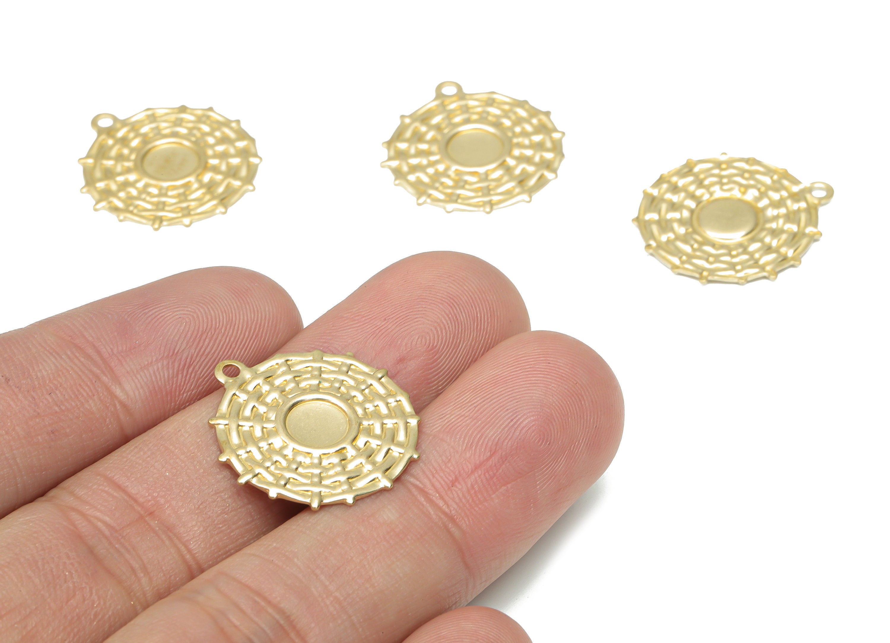 Brass Relief Round Sun Earring Charms - Raw Brass Sun Circle Pendant - Jewelry Making Supplies - 22.18x20.36x0.8mm - PP5195 - DOMEDBAZAAR