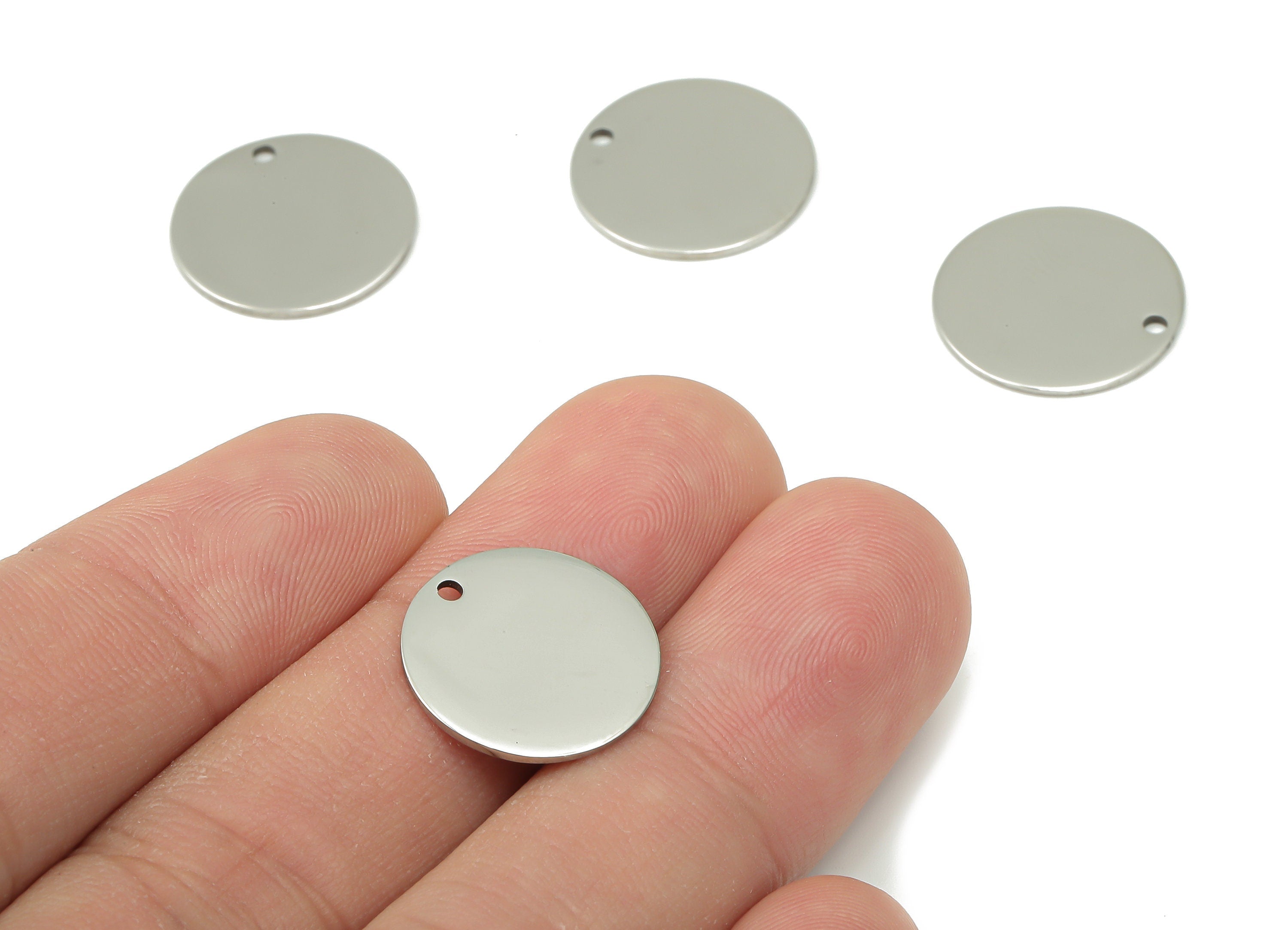 Stamping Blanks - 316 Stainless Steel Round Charms - Stainless Steel 316 Circle Pendant - Jewelry Supplies - 15.9x15.9x0.84mm - SS1379-16 - DOMEDBAZAAR