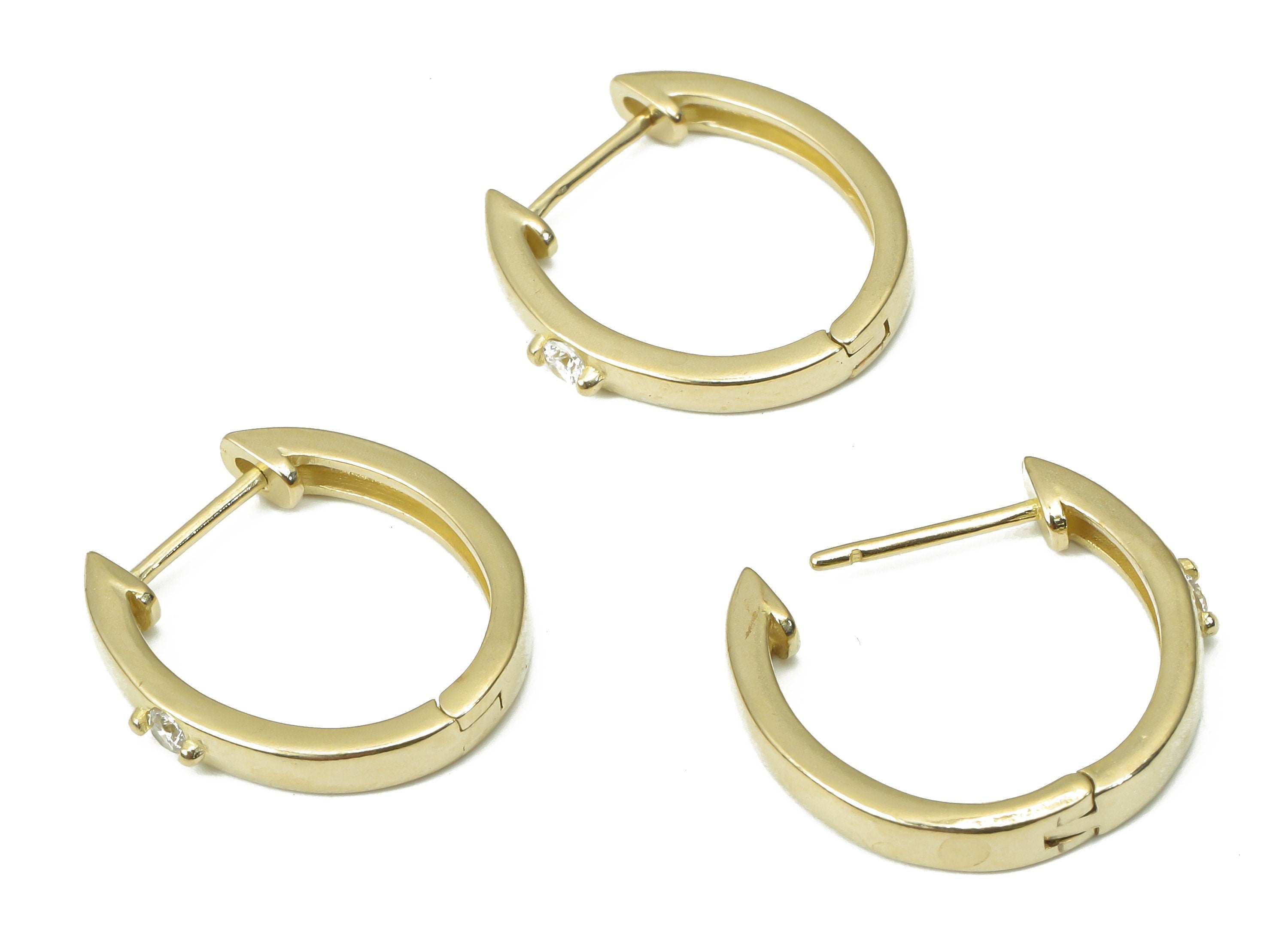 Brass Oval Hoop Earring – Dainty Oval Huggie with Open Ring – Zircon Small Hoop Earrings – Earring Supplies - 17.64x16.66x1.66mm - PP7366 - DOMEDBAZAAR