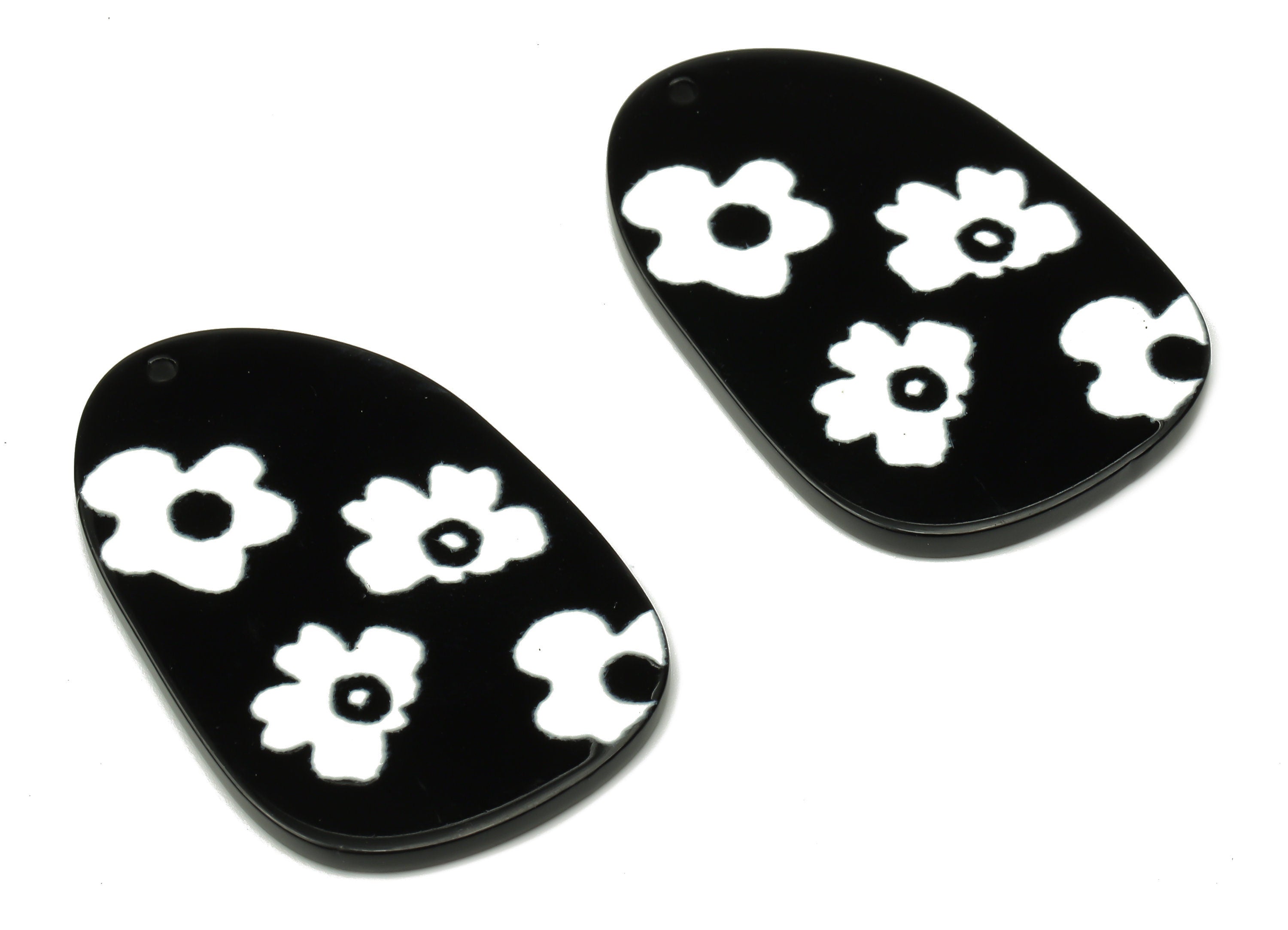 Acrylic Oval Flower Earrings Charm - Black and White Acrylic Flower Pendant Charms - Jewelry Making Supplies -39.76×26.02×2.36mm - AC2497 - DOMEDBAZAAR