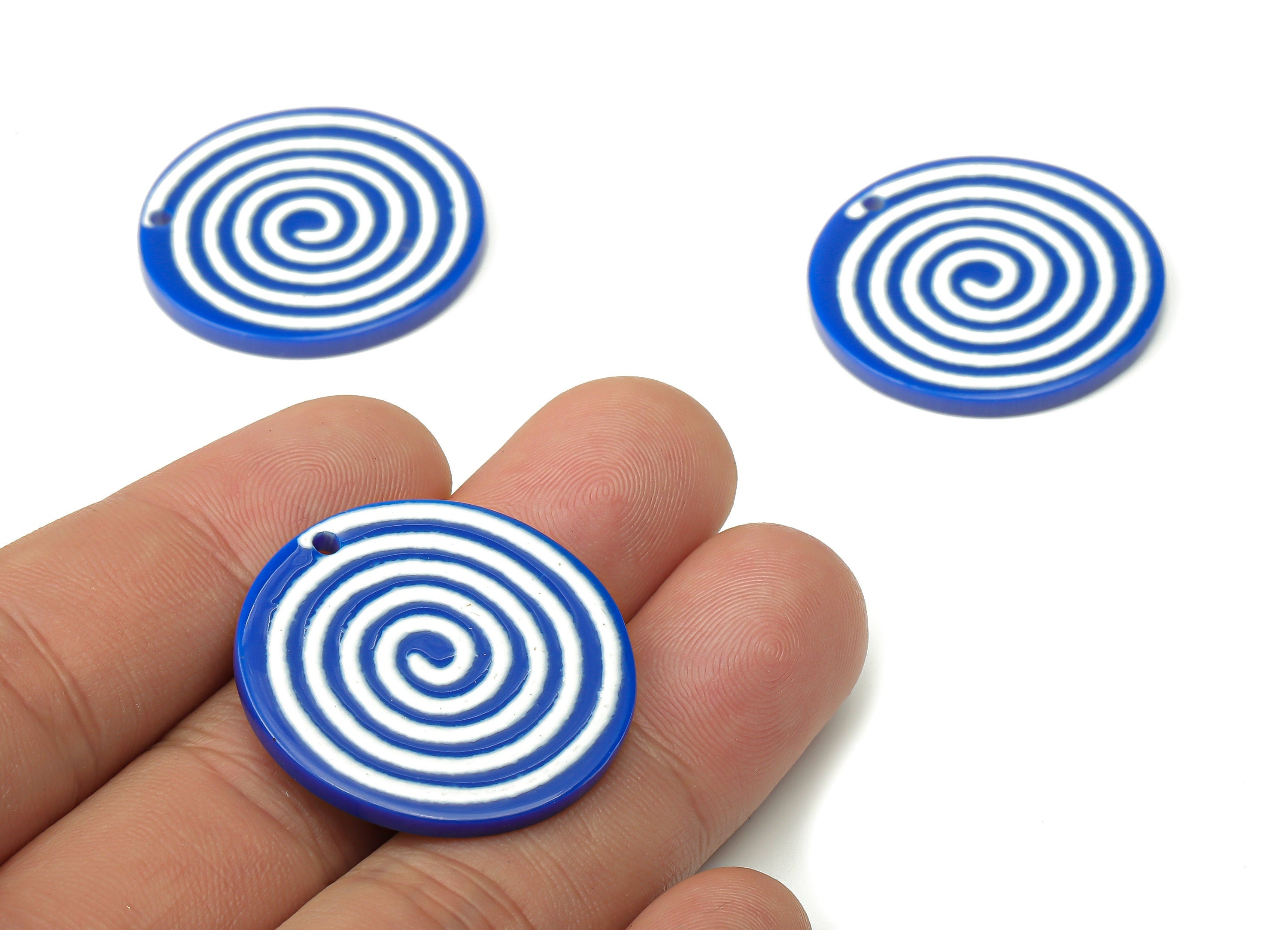 Acrylic Round Spiral Earrings Charm - Blue and White Acrylic Swirl Pendant Charms - Jewelry Making Supplies - 29.1×29.1×2.5mm - AC2517G - DOMEDBAZAAR