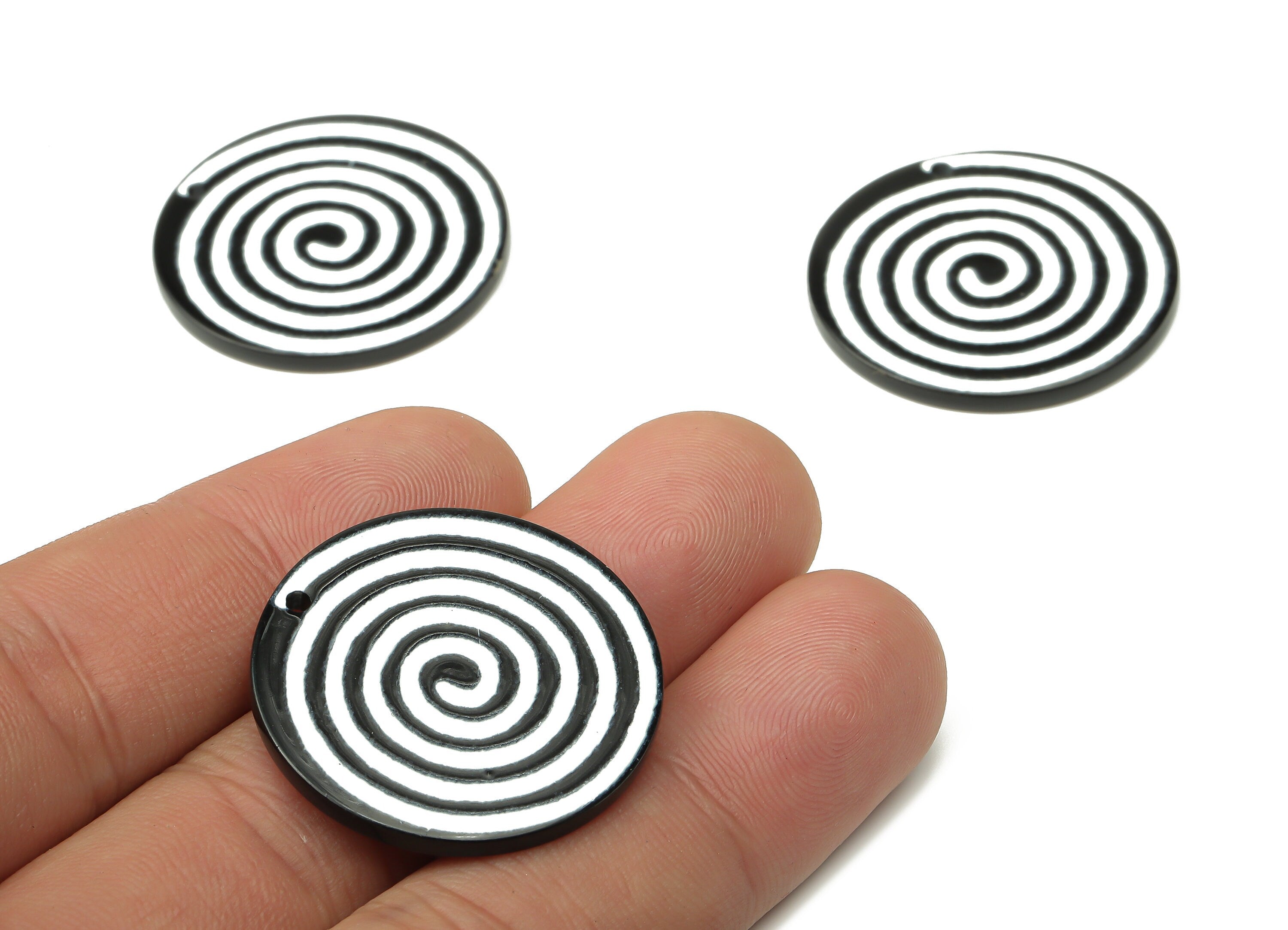 Acrylic Round Spiral Earrings Charm -Circle Black and White Swirl Pendant Charms - Jewelry Making Supplies - 29.1×29.1×2.5mm - AC2517G - DOMEDBAZAAR