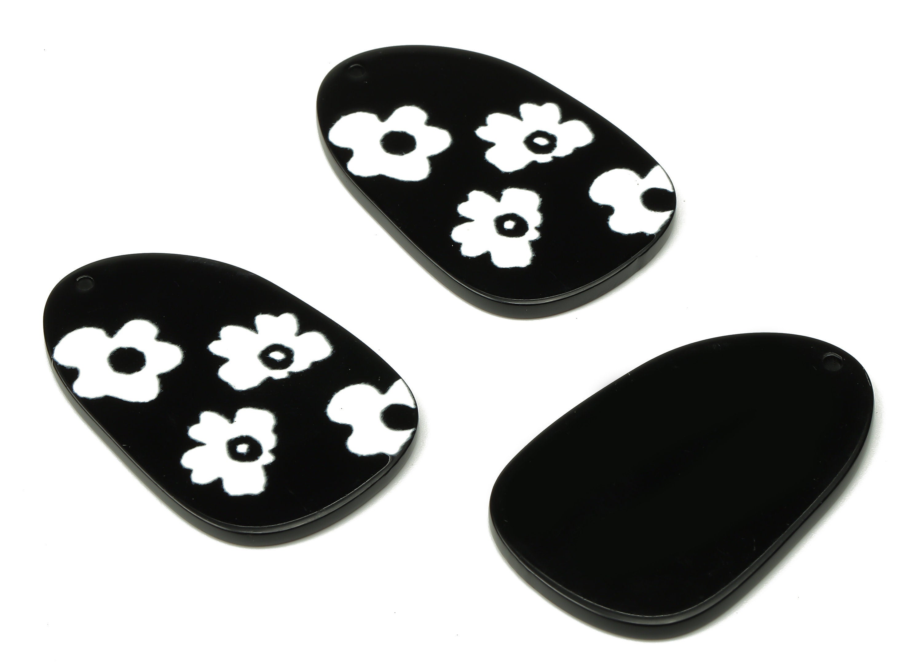 Acrylic Oval Flower Earrings Charm - Black and White Acrylic Flower Pendant Charms - Jewelry Making Supplies -39.76×26.02×2.36mm - AC2497 - DOMEDBAZAAR