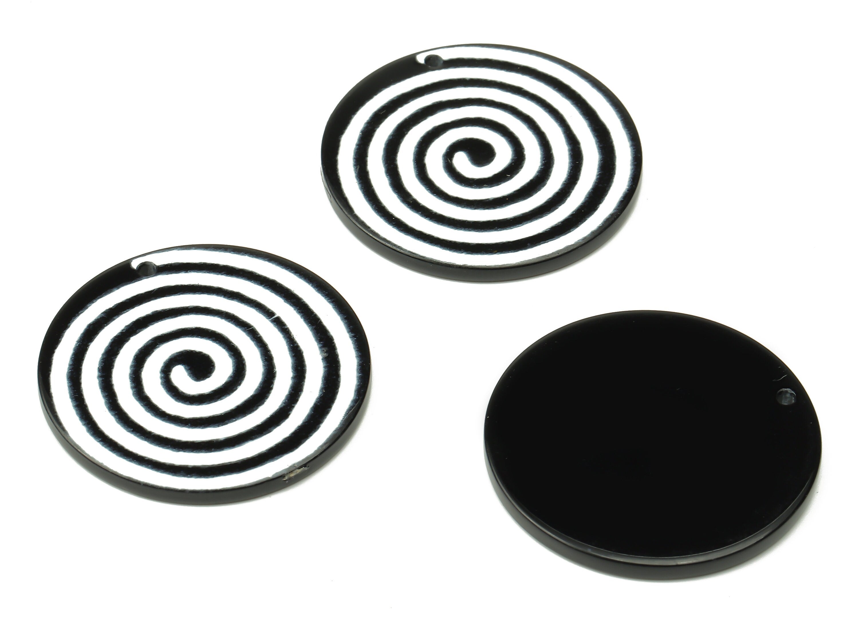 Acrylic Round Spiral Earrings Charm -Circle Black and White Swirl Pendant Charms - Jewelry Making Supplies - 29.1×29.1×2.5mm - AC2517G - DOMEDBAZAAR