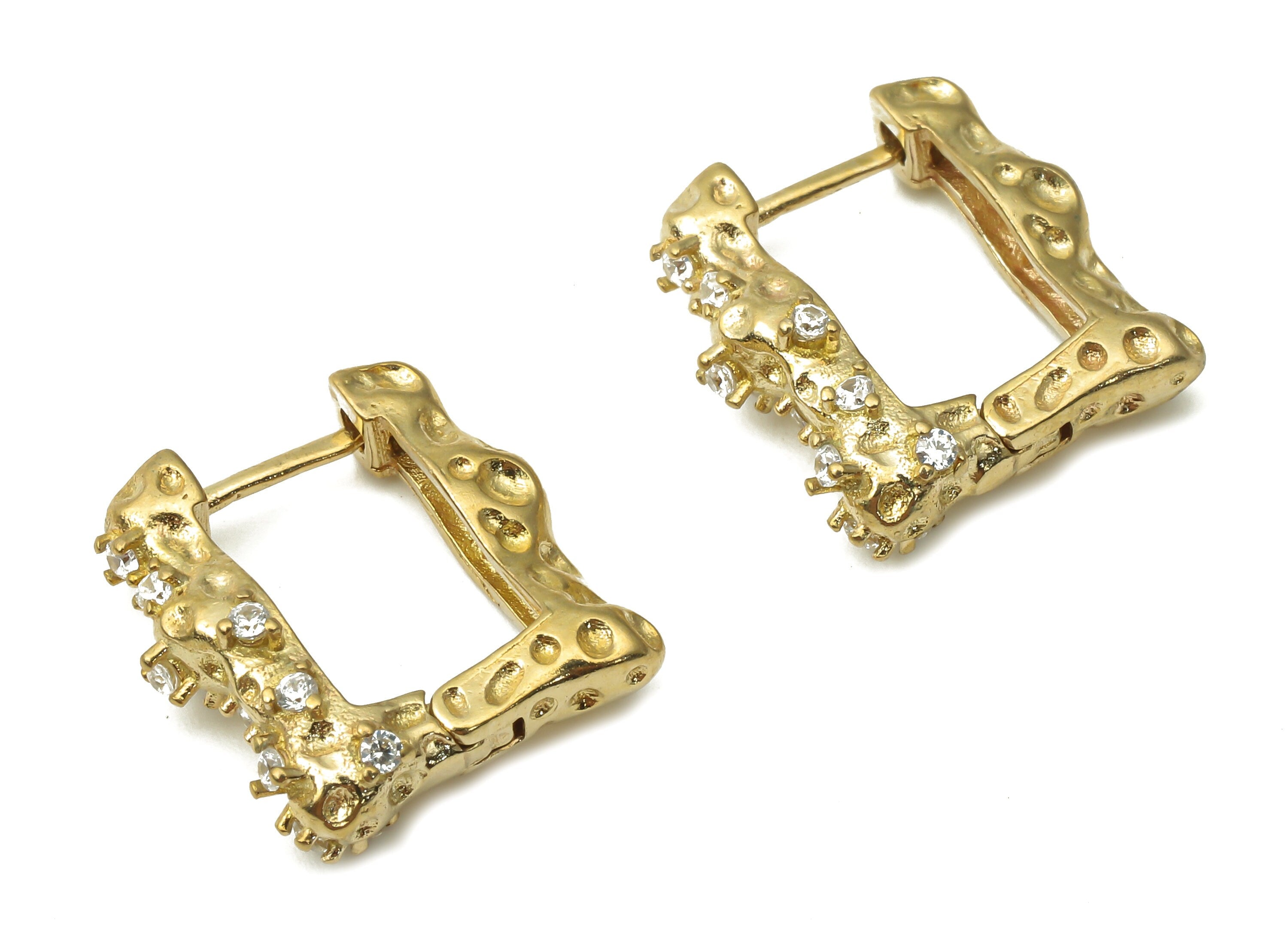 Brass Rectangle Huggie Hoop Earrings - Raw Brass Textured Earrings - Geometric Hoop Earrings - Jewelry Supplies - 16.06x15.17x2.5mm - PP7538 - DOMEDBAZAAR