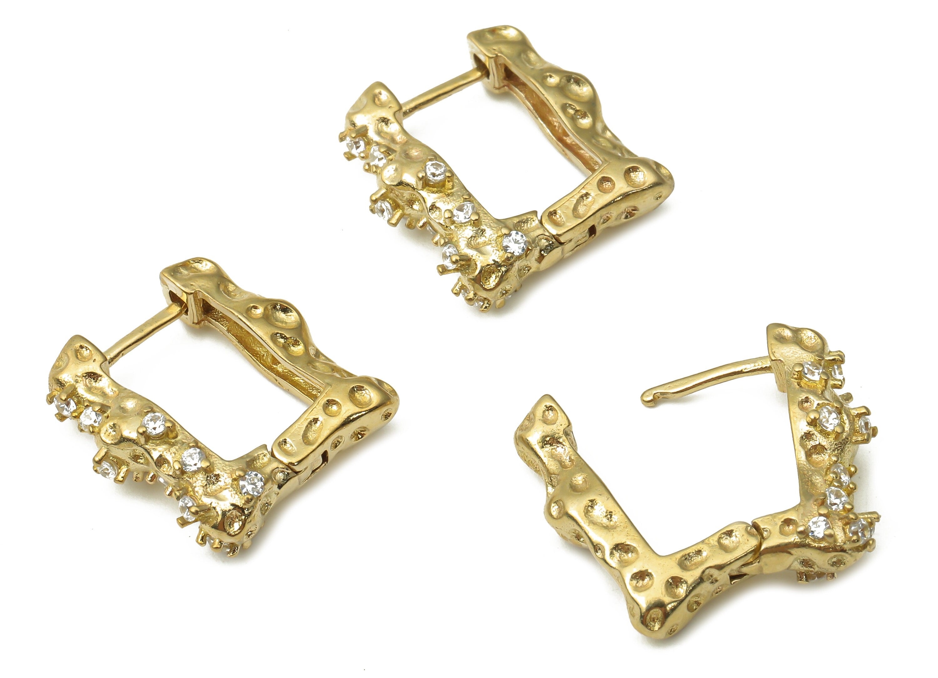 Brass Rectangle Huggie Hoop Earrings - Raw Brass Textured Earrings - Geometric Hoop Earrings - Jewelry Supplies - 16.06x15.17x2.5mm - PP7538 - DOMEDBAZAAR