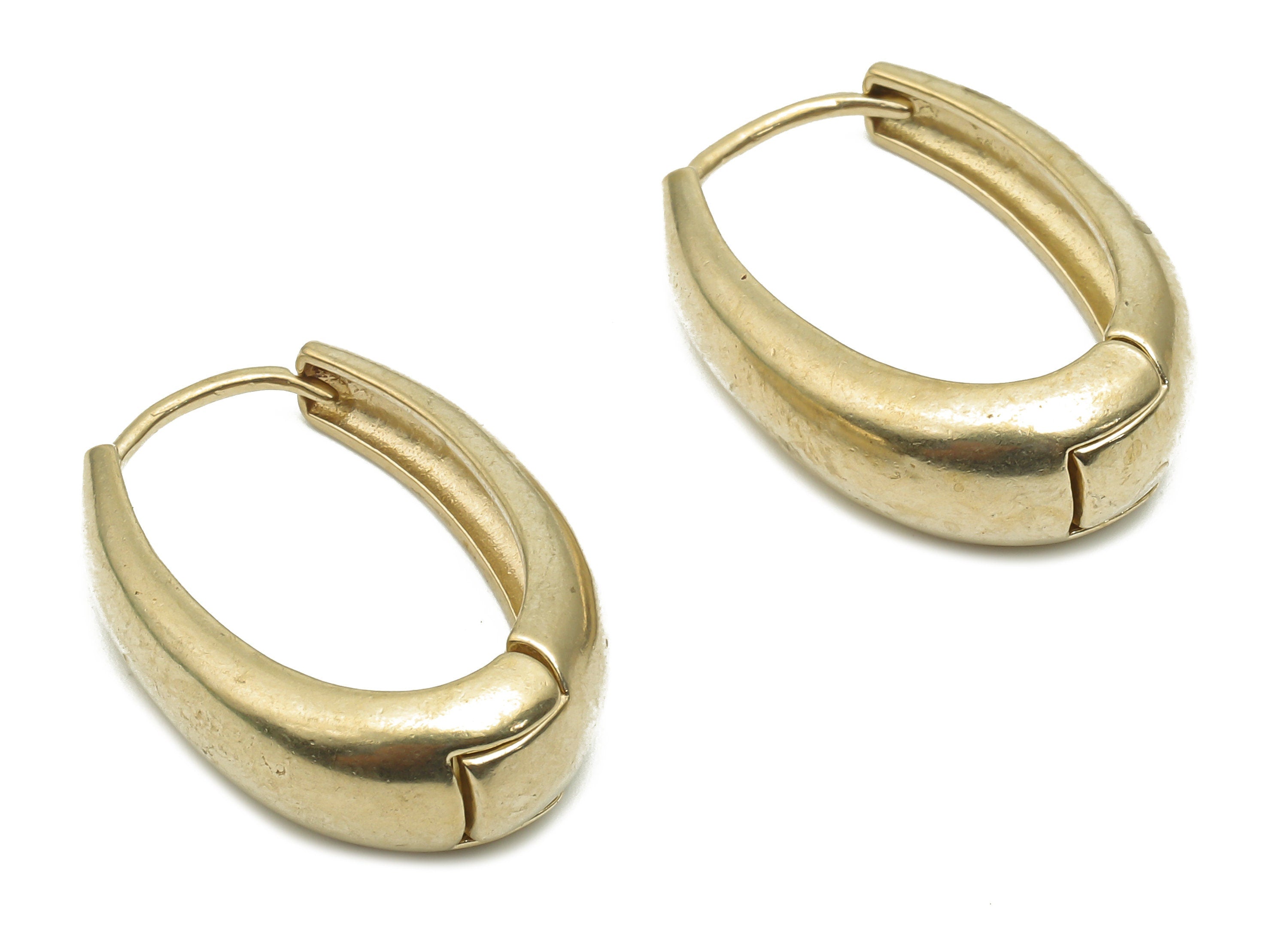 Brass Ellipse Huggie Hoops Earrings - Raw Brass Huggie Hoops Earrings - Brass Hoop Earrings - Brass Hoops - 24.03x17.53x3.5mm - PP7595 - DOMEDBAZAAR