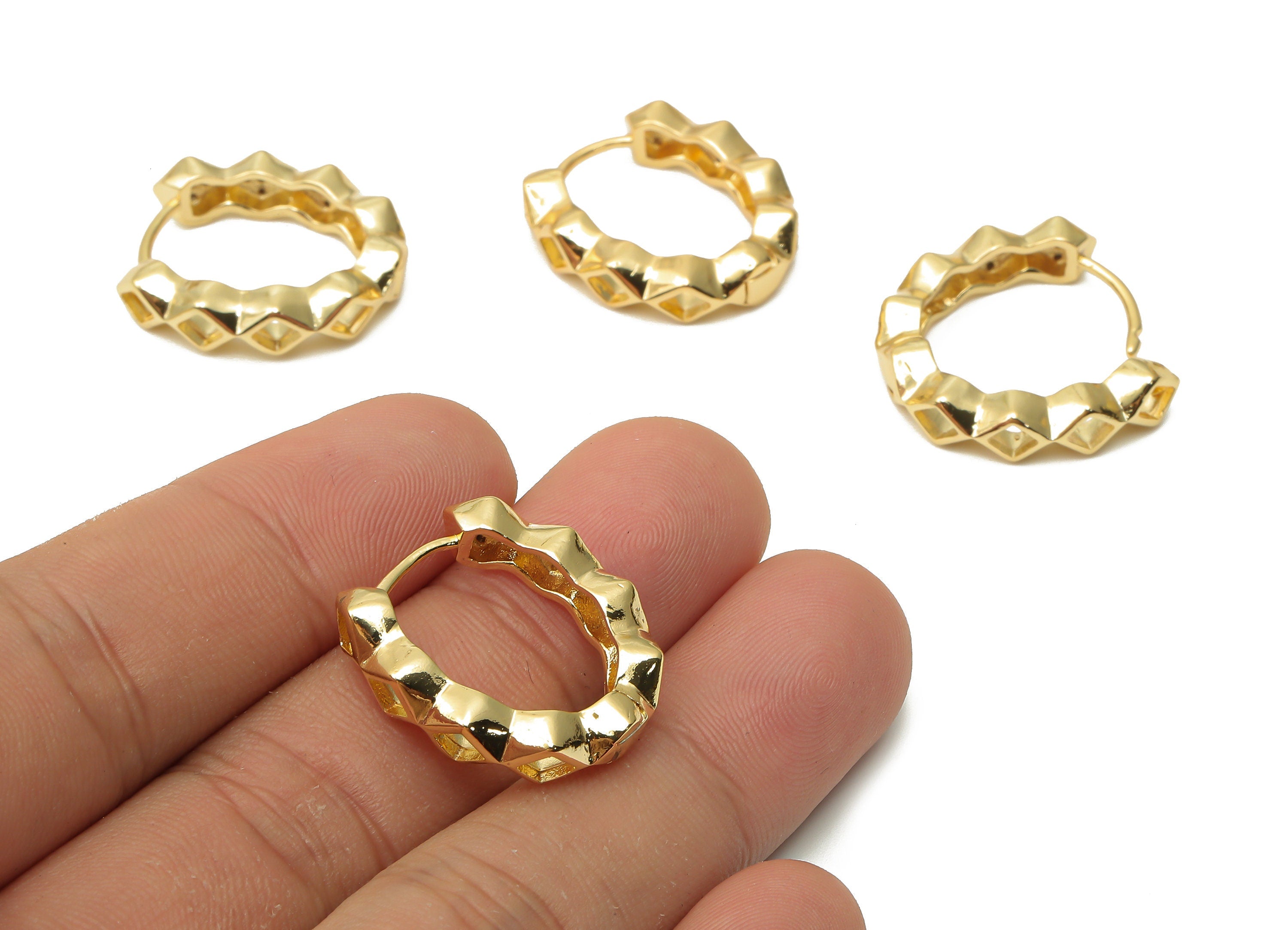 Brass Oval Wave Huggie Hoop Earrings with Zircon - Brass Zigzag Hoop Earrings - 18K Real Gold Plated - 23.77x21.07x4.93mm- RGP4776 - DOMEDBAZAAR