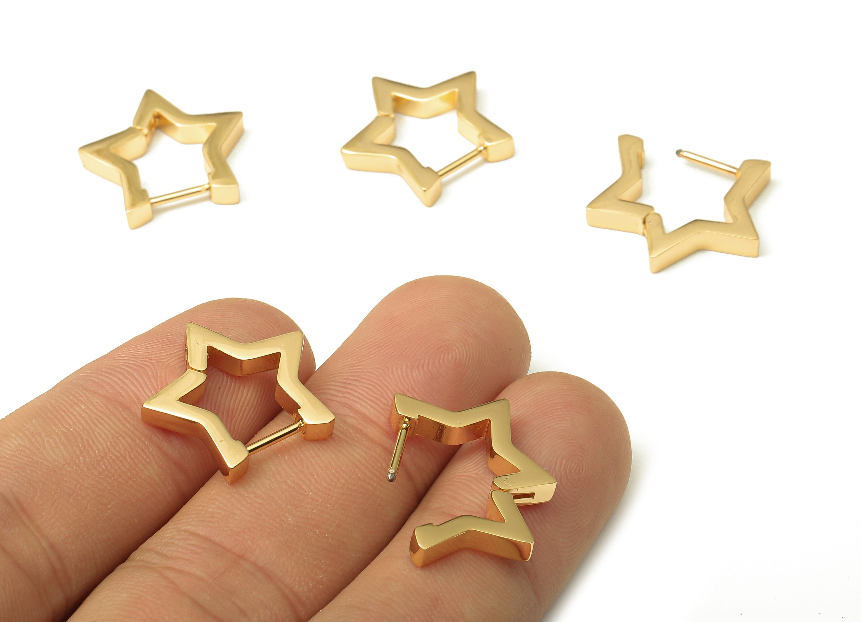 Brass Huggie Hoop Earrings - Chunky Gold Star Earring Clasp - Minimalist Earring - 18K Real Gold Plating - 19.04x17.64x2.92mm - RGP5203 - DOMEDBAZAAR