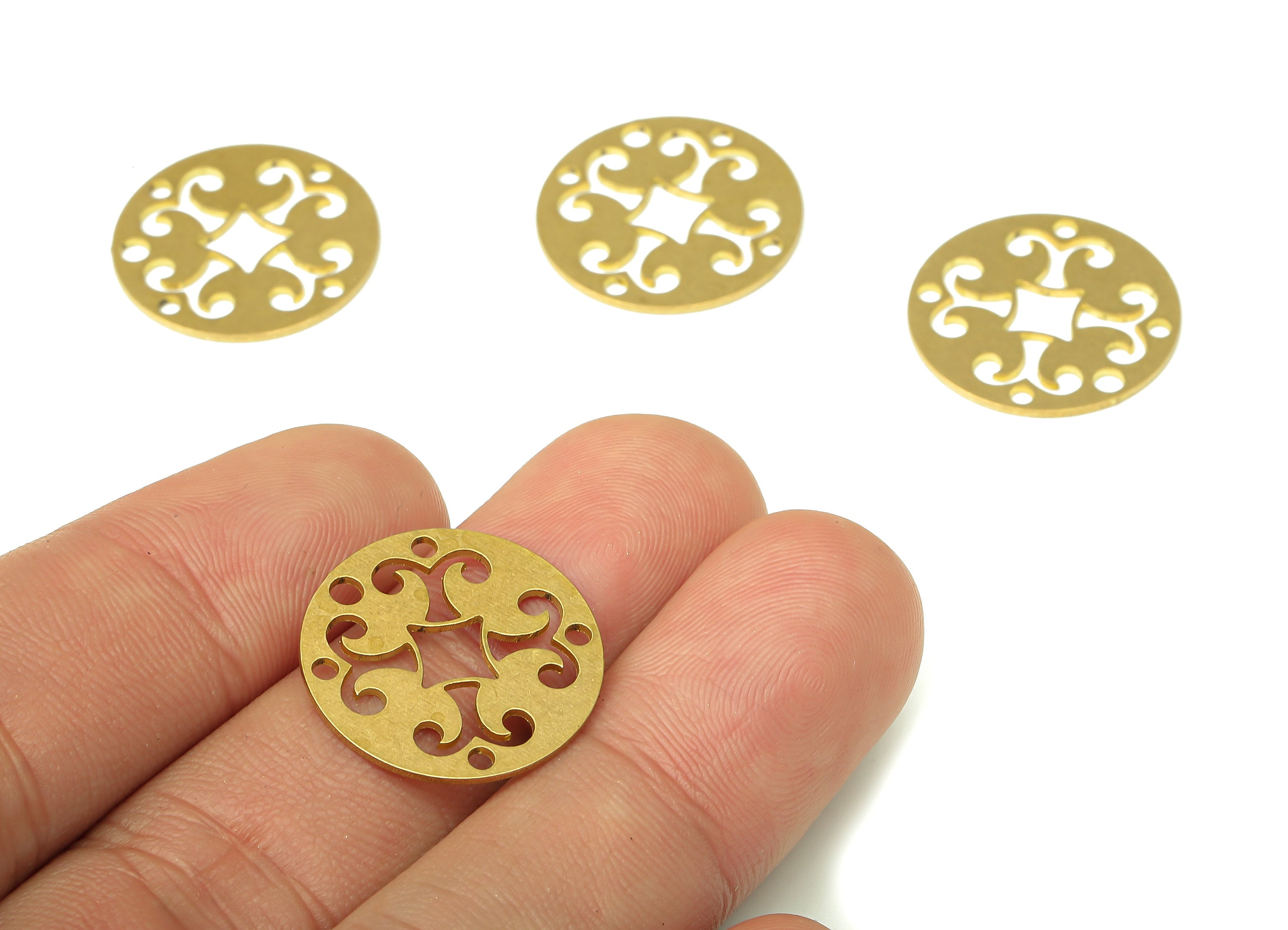 Brass Round Flower Earring Charms - Raw Brass Circle Flower Cutout Pendant With Loop - Earrings Finding - 19.72x19.72x0.66mm - PPA5235 - DOMEDBAZAAR
